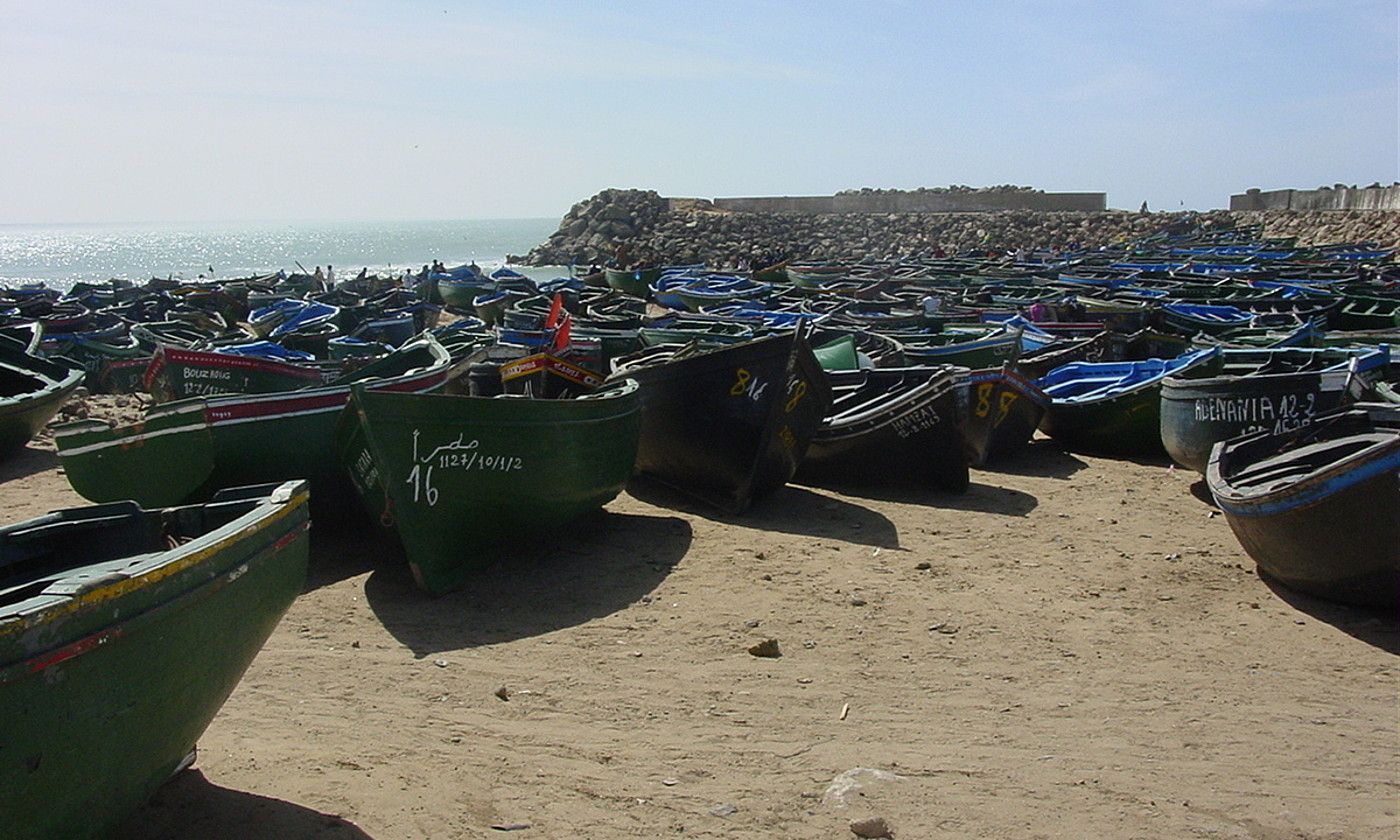 Bojadorko (Mendebaldeko Sahara) hainbat arrantzaleren txalupak, artxiboko irudi batean. RUI ORNELLAS.