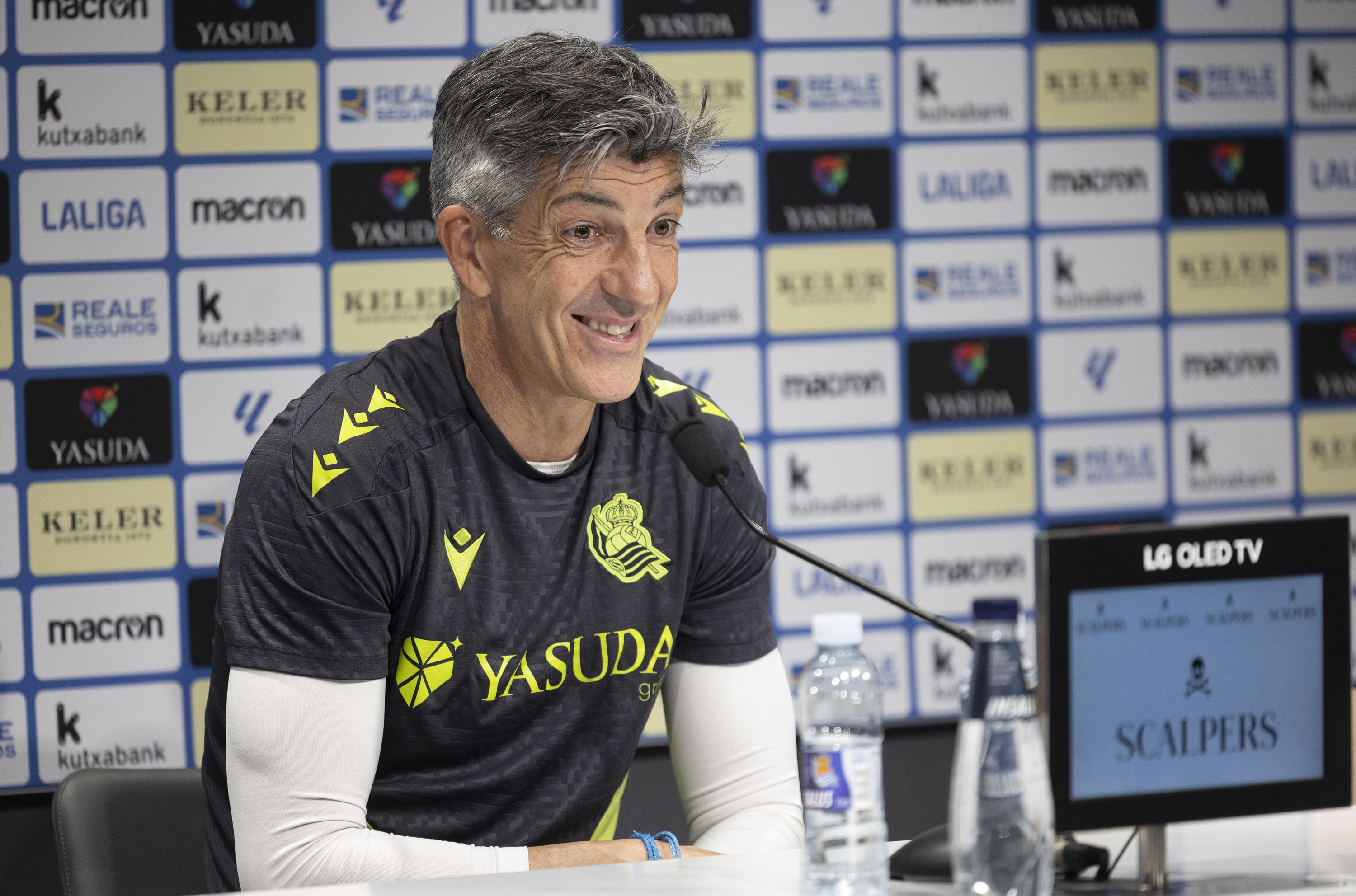 Imanol Alguacil, prentsaurreko batean. JAVIER ETXEZARRETA / EFE