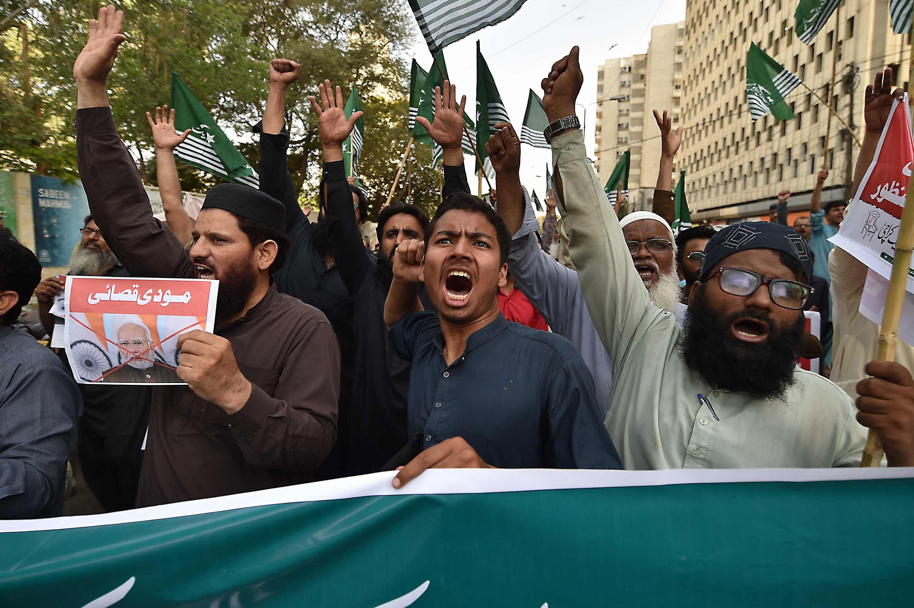 Indiak iragarri dituen neurrien kontrako manifestazioa, Pakistango Karachi hirian. SHAHZAIB AKBER / EFE
