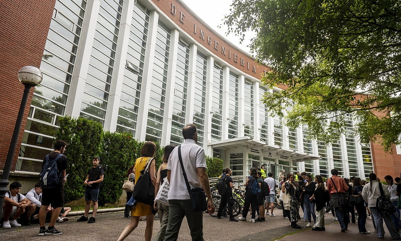 EHUren egoitzetako bat, Gasteizen. JAIZKI FONTANEDA / FOKU.