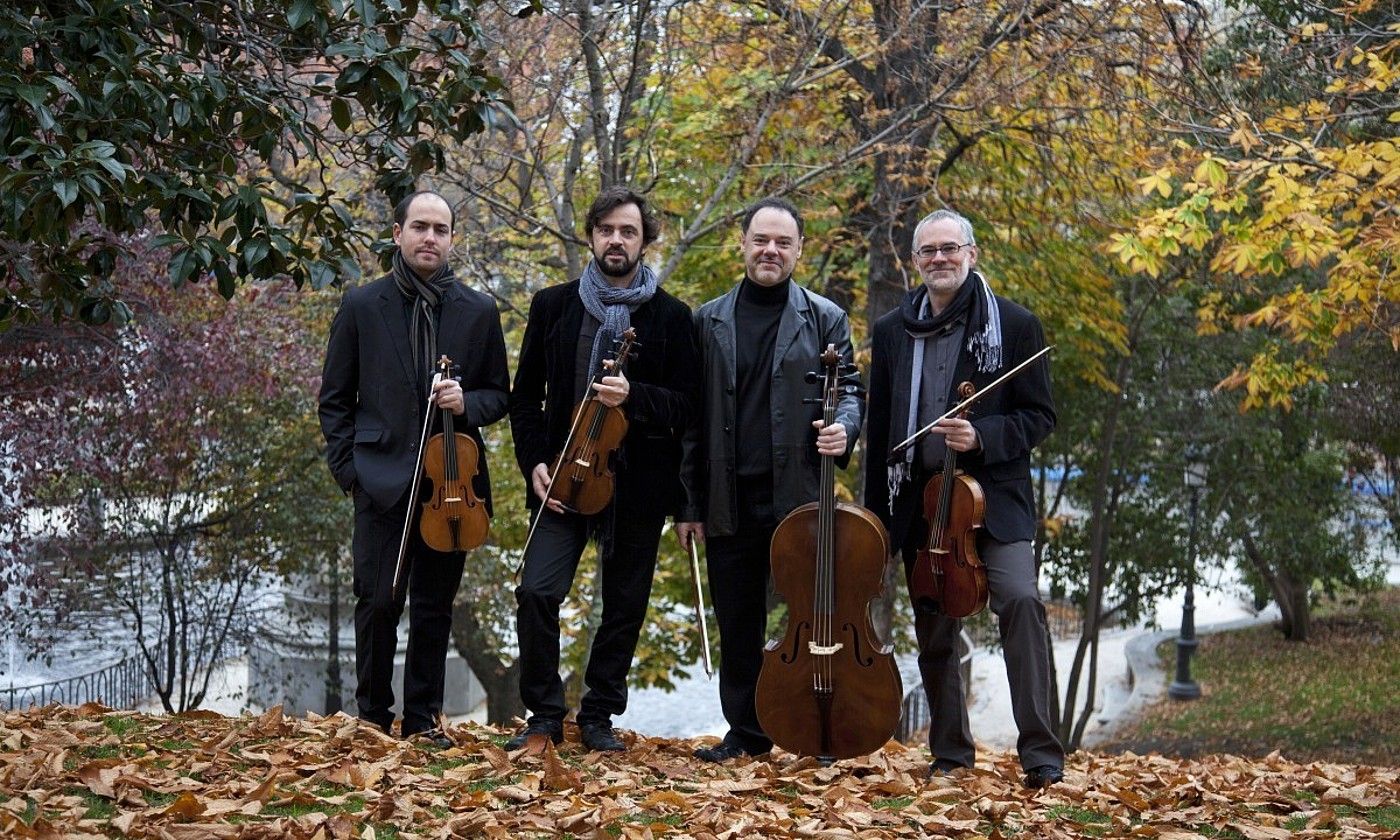 Trifolium Laukoteko kideak, artxiboko argazki batean. DONOSTIAKO MUSIKA HAMABOSTALDIA.