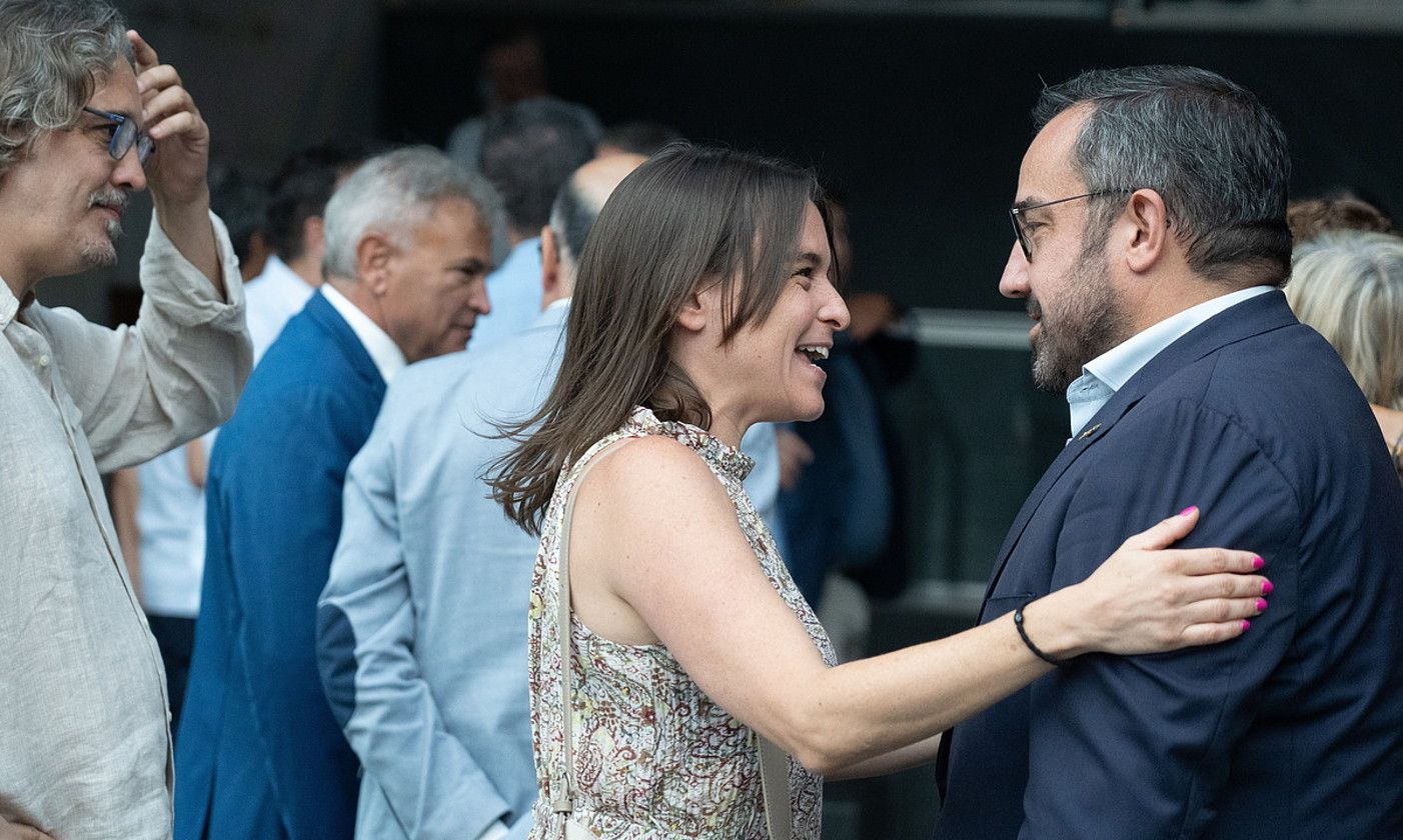 Begoña Alfaro (Zurekin Nafarroa) eta Unai Hualde (Geroa Bai). J. MANTEROLA / FOKU. Begoña Alfaro (Zurekin Nafarroa) eta Unai Hualde (Geroa Bai). J. MANTEROLA / FOKU.