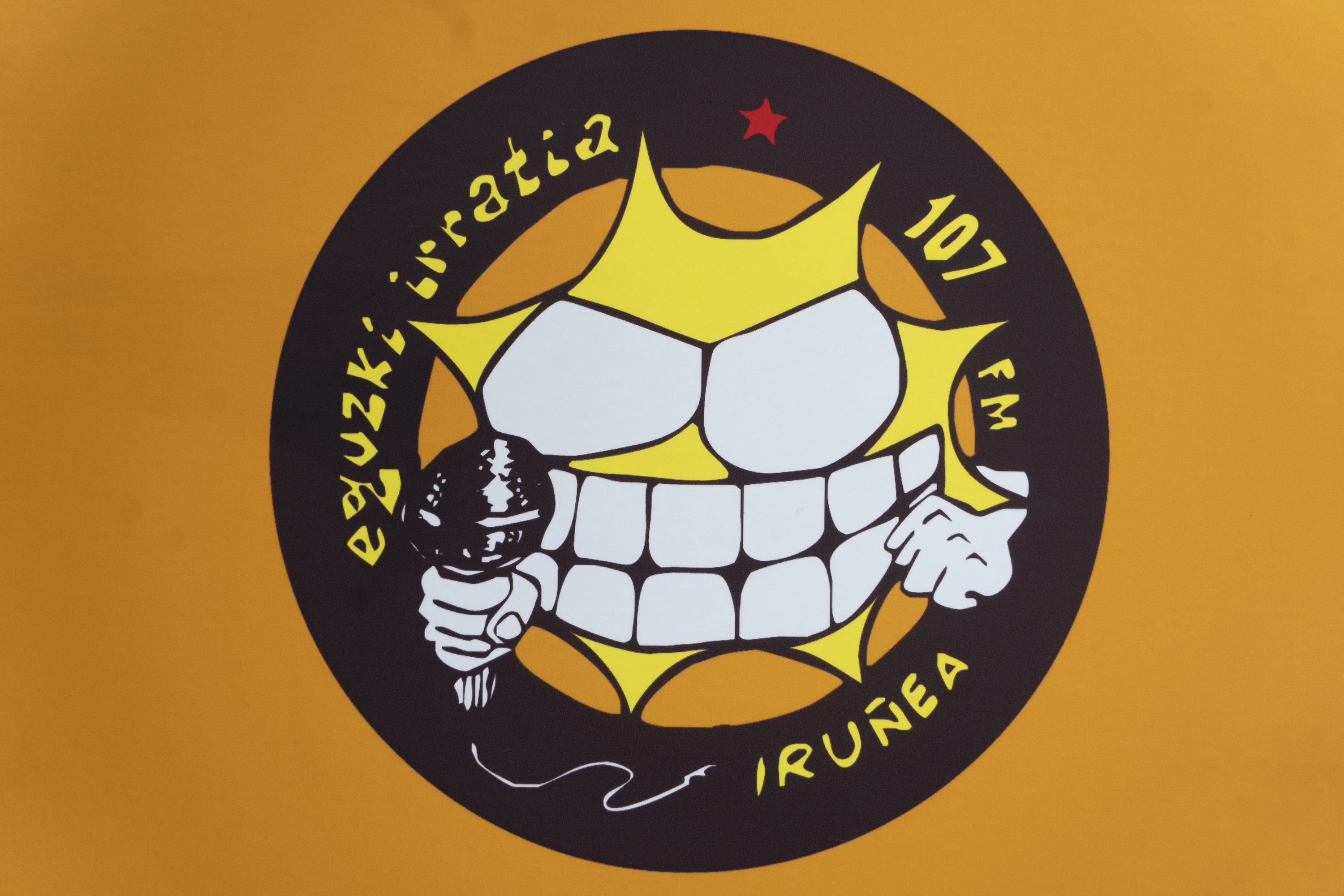 Eguzki, irrati bat herriarentzat