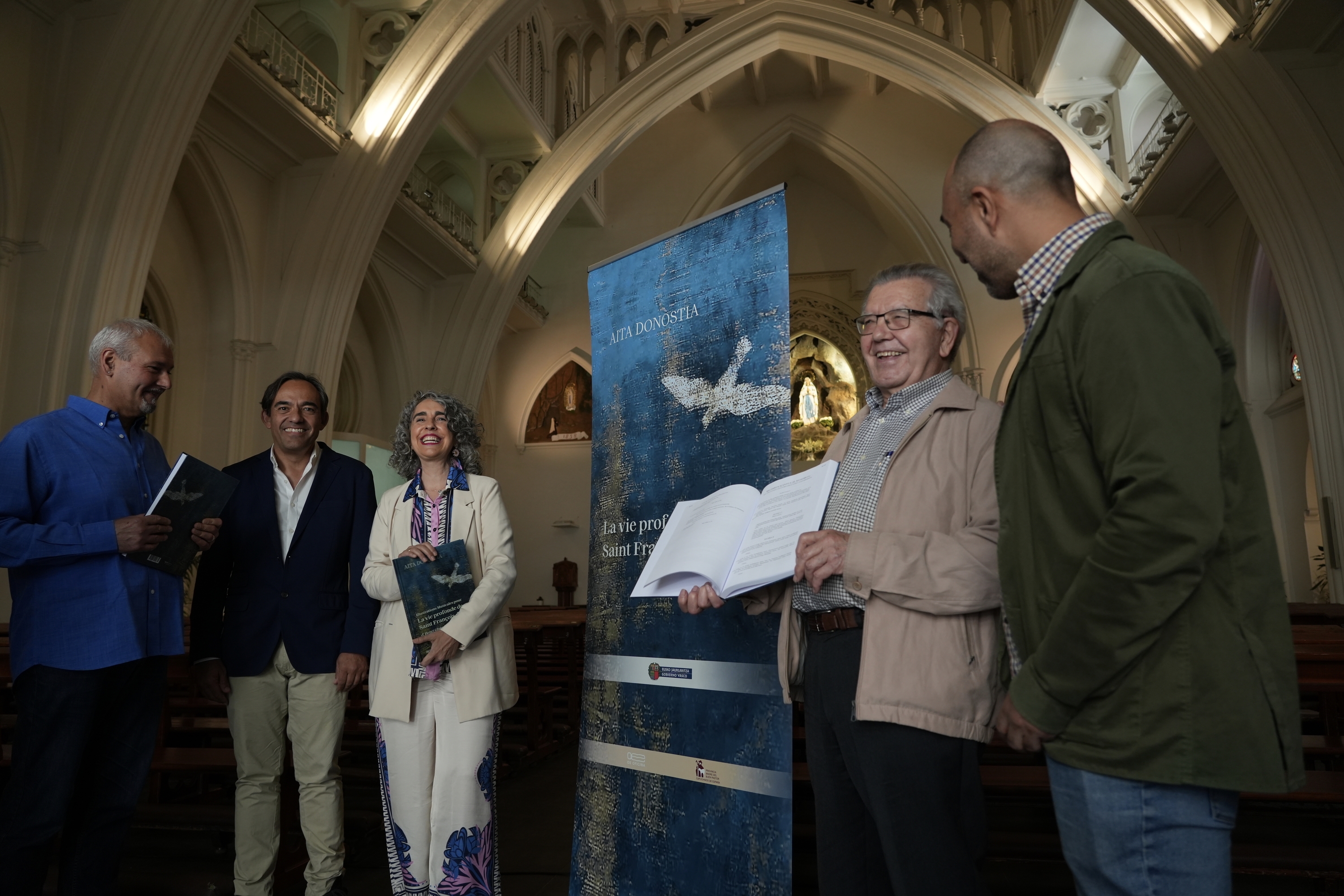 Aita Donostiaren 'Illustrations musicales pour La Vie Profonde de Saint François d'Assise d'Henri Ghéon' liburuaren aurkezpeneko irudia. JON URBE / FOKU