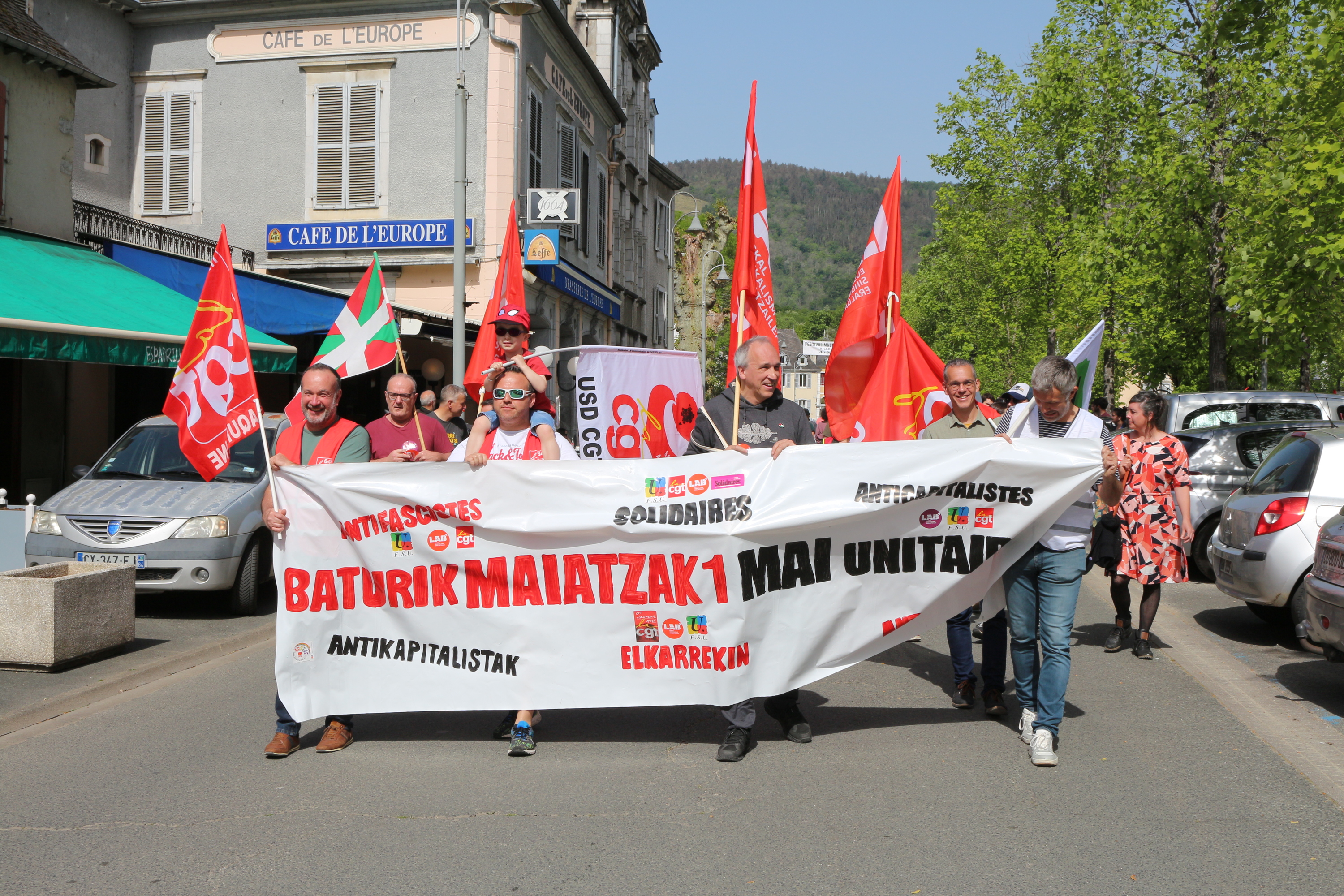 LAB, CGT, FSU eta Solidaires sindikatuen manifestazioa, gaur, Maulen. BERRIA