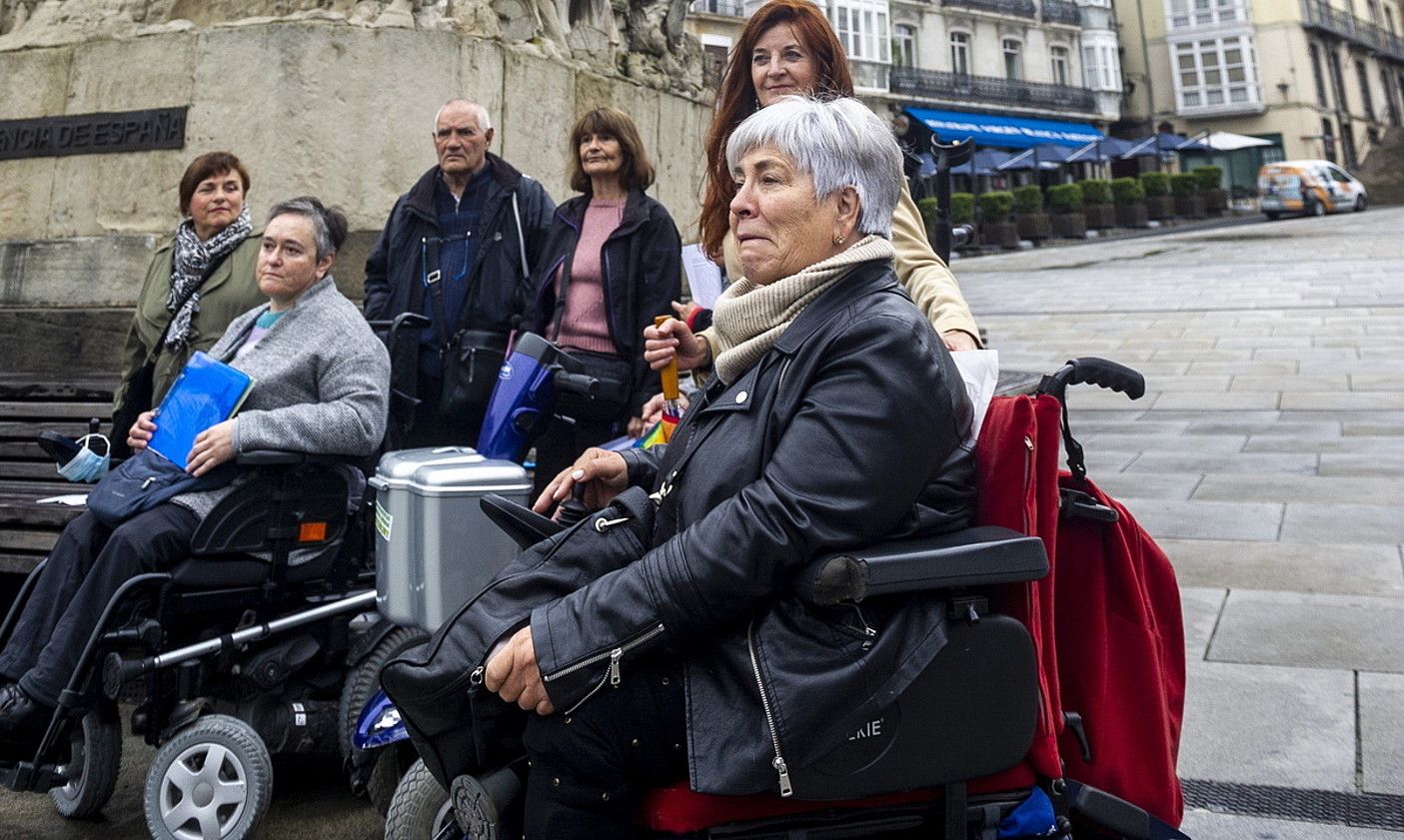 Elbarritasunen bat duten hainbat lagunek ondu dute dokumentua. JAIZKI FONTANEDA/ FOKU. Elbarritasunen bat duten hainbat lagunek ondu dute dokumentua. JAIZKI FONTANEDA/ FOKU.