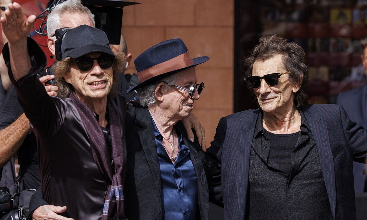 Mick Jagger, Keith Richards eta Ron Wood, atzo, Londresen eginiko aurkezpenaren aurretik. TOLGA AKMEN / EFE. Mick Jagger, Keith Richards eta Ron Wood, atzo, Londresen eginiko aurkezpenaren aurretik. TOLGA AKMEN / EFE.