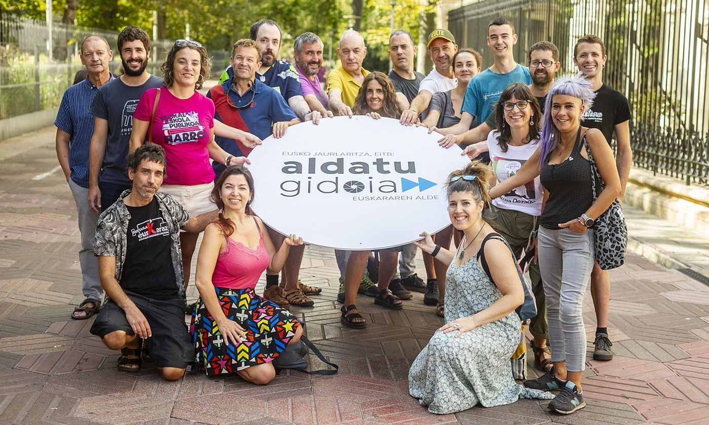 Aldatu Gidoia Euskararen aldeko kanpaina. Aldatu Gidoia Euskararen aldeko kanpaina.