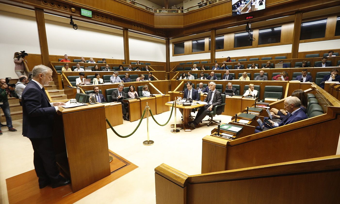 Iñigo Urkullu Eusko Jaurlaritzako lehendakaria ikasturte politikoaren hasieran. DAVID AGUILAR / EFE. Iñigo Urkullu Eusko Jaurlaritzako lehendakaria ikasturte politikoaren hasieran. DAVID AGUILAR / EFE.