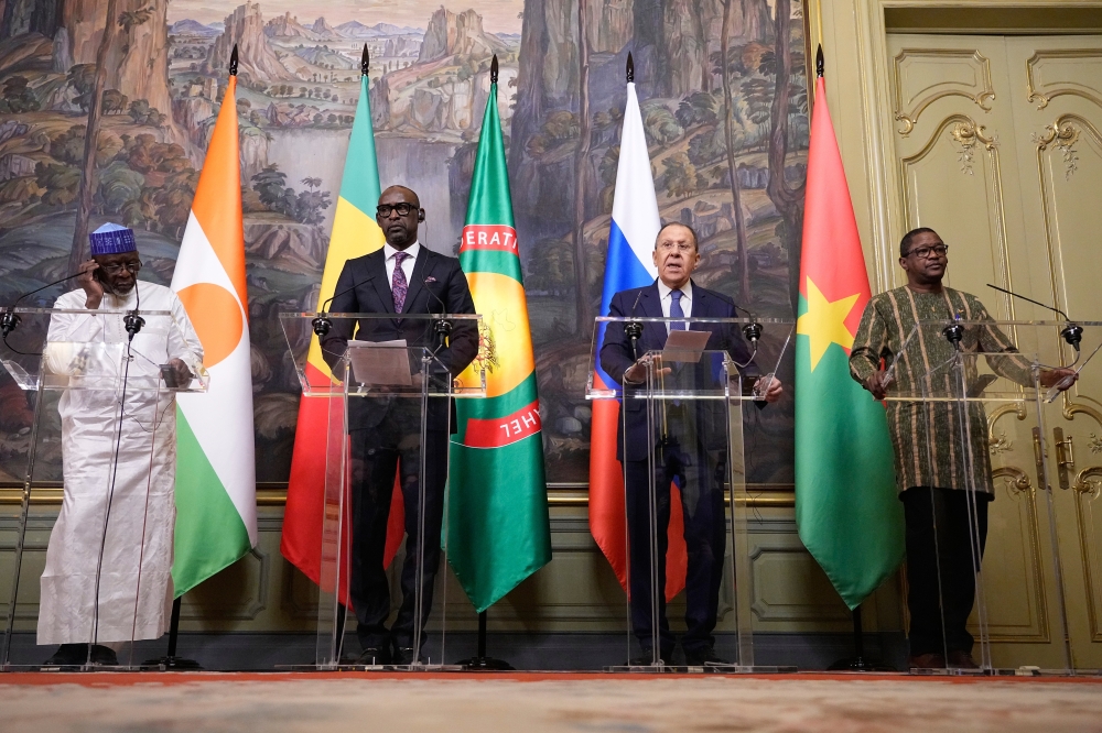 Nigerko, Maliko, Errusiako eta Burkina Fasoko Atzerri ministroak, apirilean, Moskun. PAVEL BEDNYAKOV / EFE