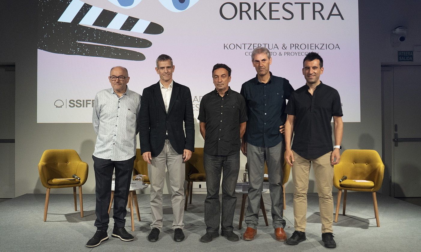Euskadiko Orkestrak Zinemaldian emango duen kontzertu-proiekzioaren aurkezpena, atzo, Donostian. GORKA RUBIO / FOKU.