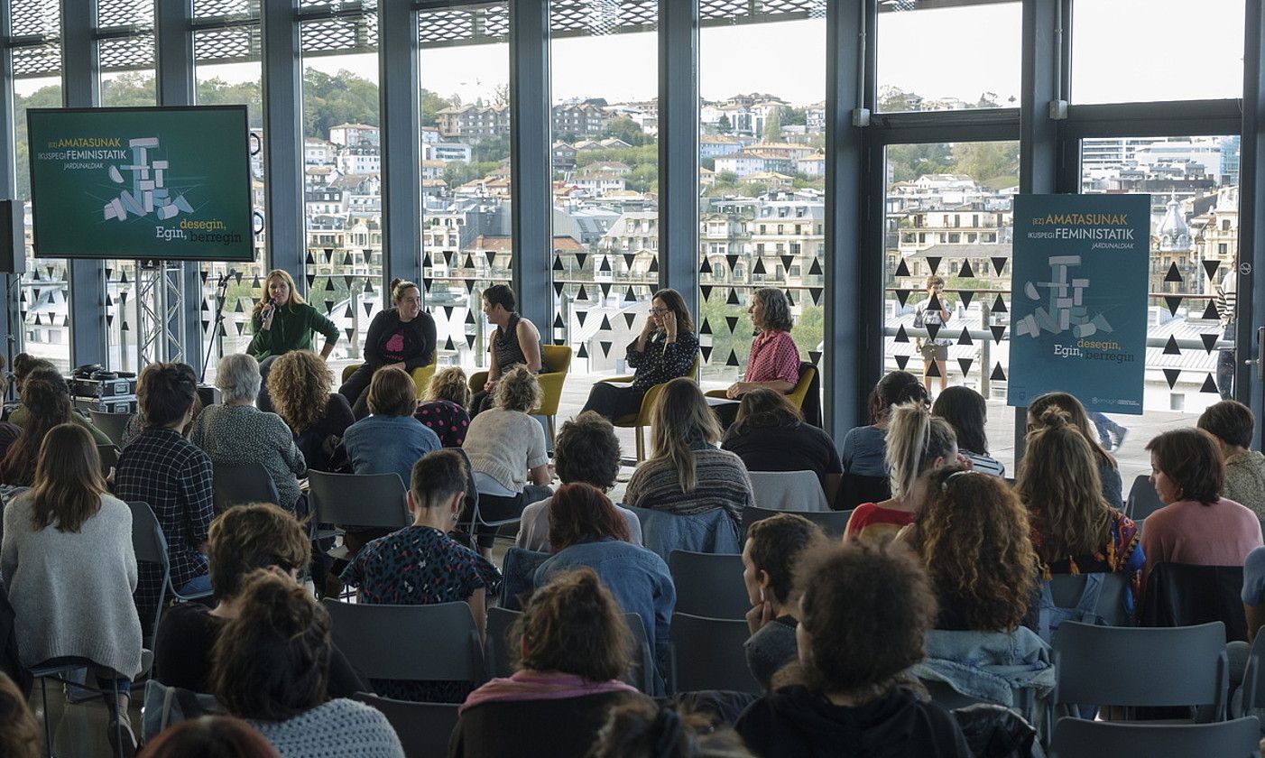 (Ez)amatasuna ikuspegi feministatik topaketak iaz, Donostian. JON URBE / FOKU.