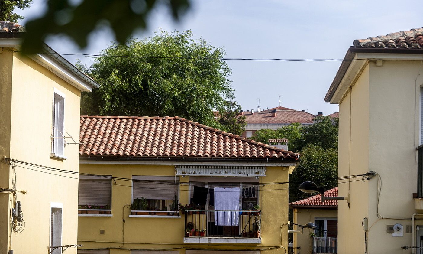 Gasteizko Borinbizkarra auzoko etxe batzuk, artxiboko irudi batean. JAIZKI FONTANEDA / FOKU.