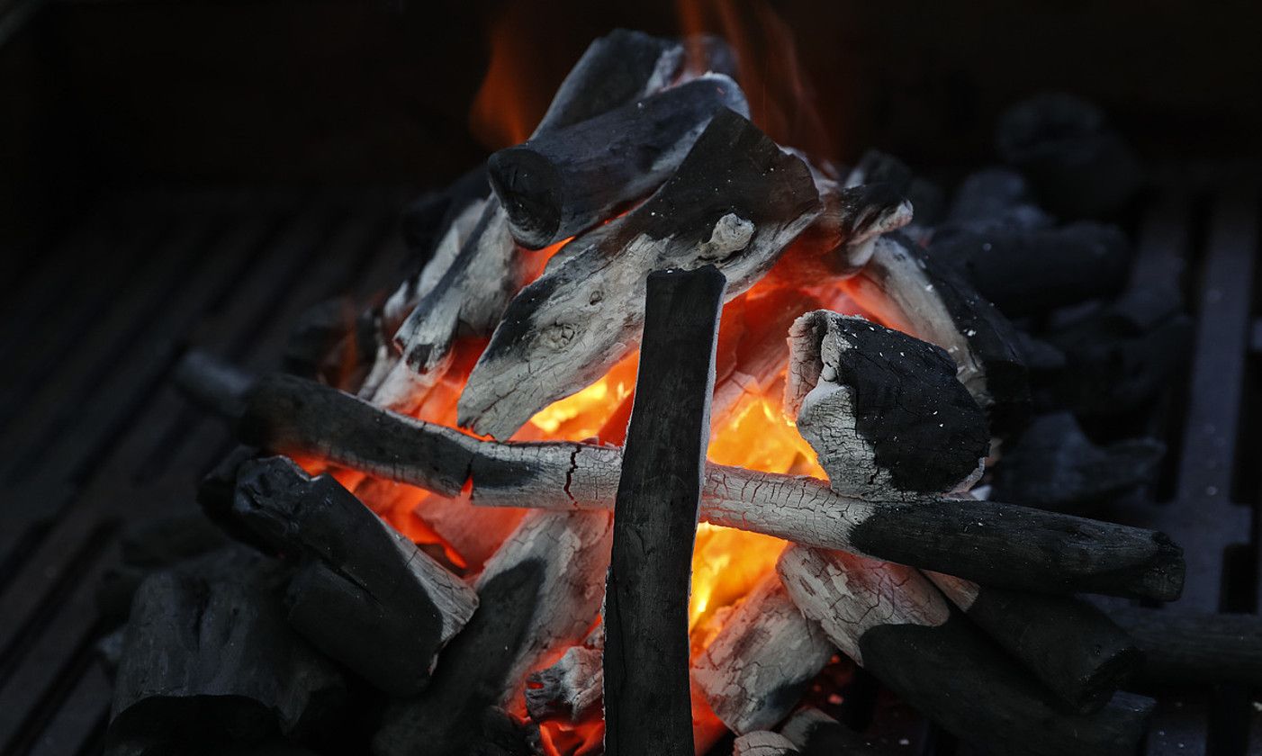 Parrilla lehiaketako beste bat —Mohamed el-Hamdy murtziarrak irabazi zuen—. JUAN HERRERO / EFE.