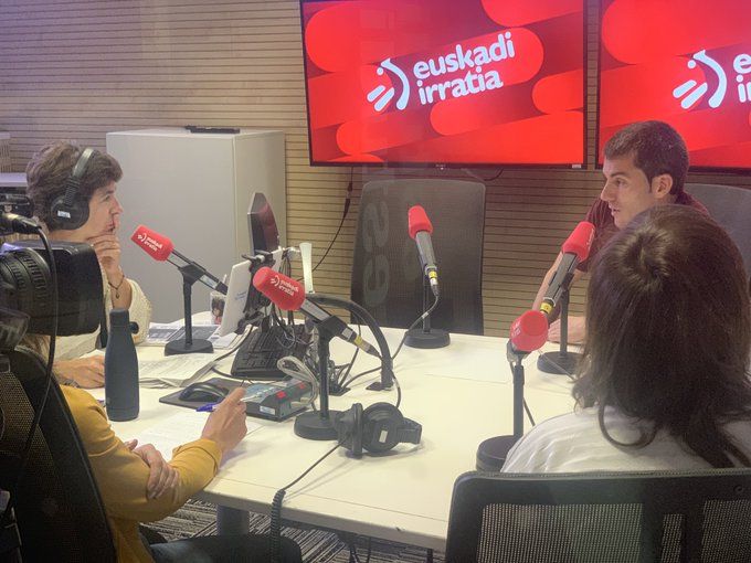 Arkaitz Rodriguez Sorturen idazkari nagusia, gaur, Euskadi Irratian.