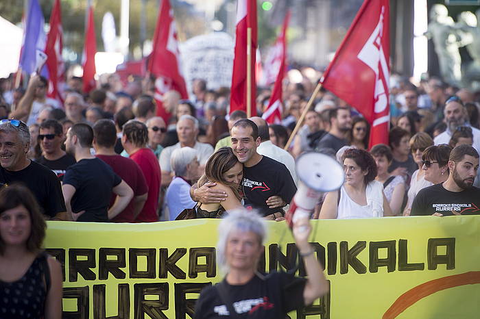 Imanol Salinas, LABek haren aurkako auzibidea salatzeko deitutako manifestazio baten buru. IñIGO URIZ, FOKU