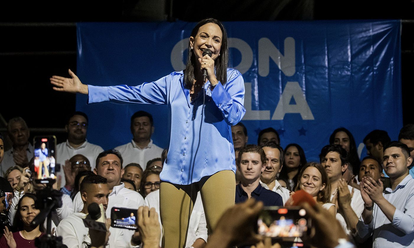 Maria Corina Machado, atzo, Caracasen, emaitzak ospatzen. M. GUTIERREZ / EFE.