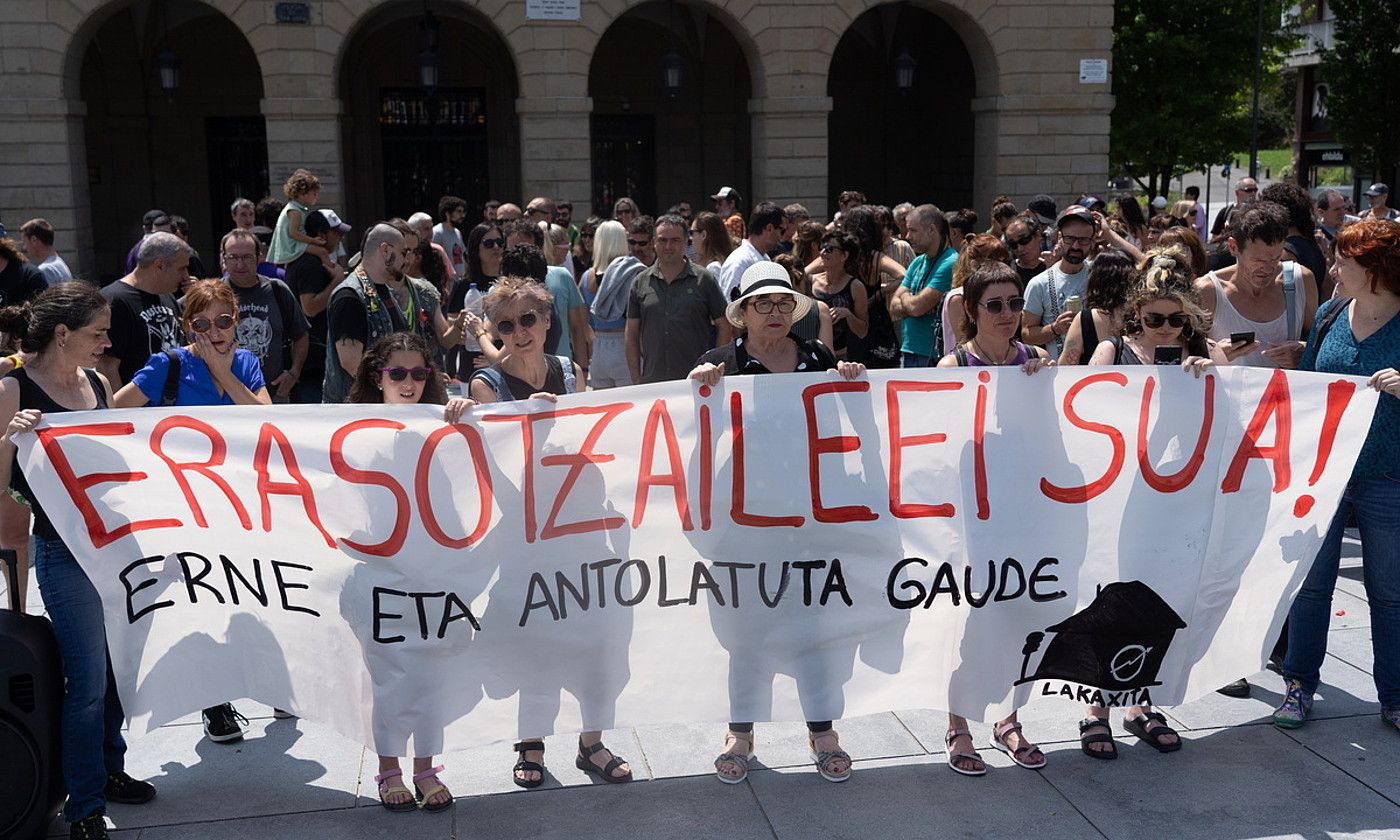 Indarkeria matxistaren kontrako protesta bat. JAGOBA MANTEROLA / FOKU.