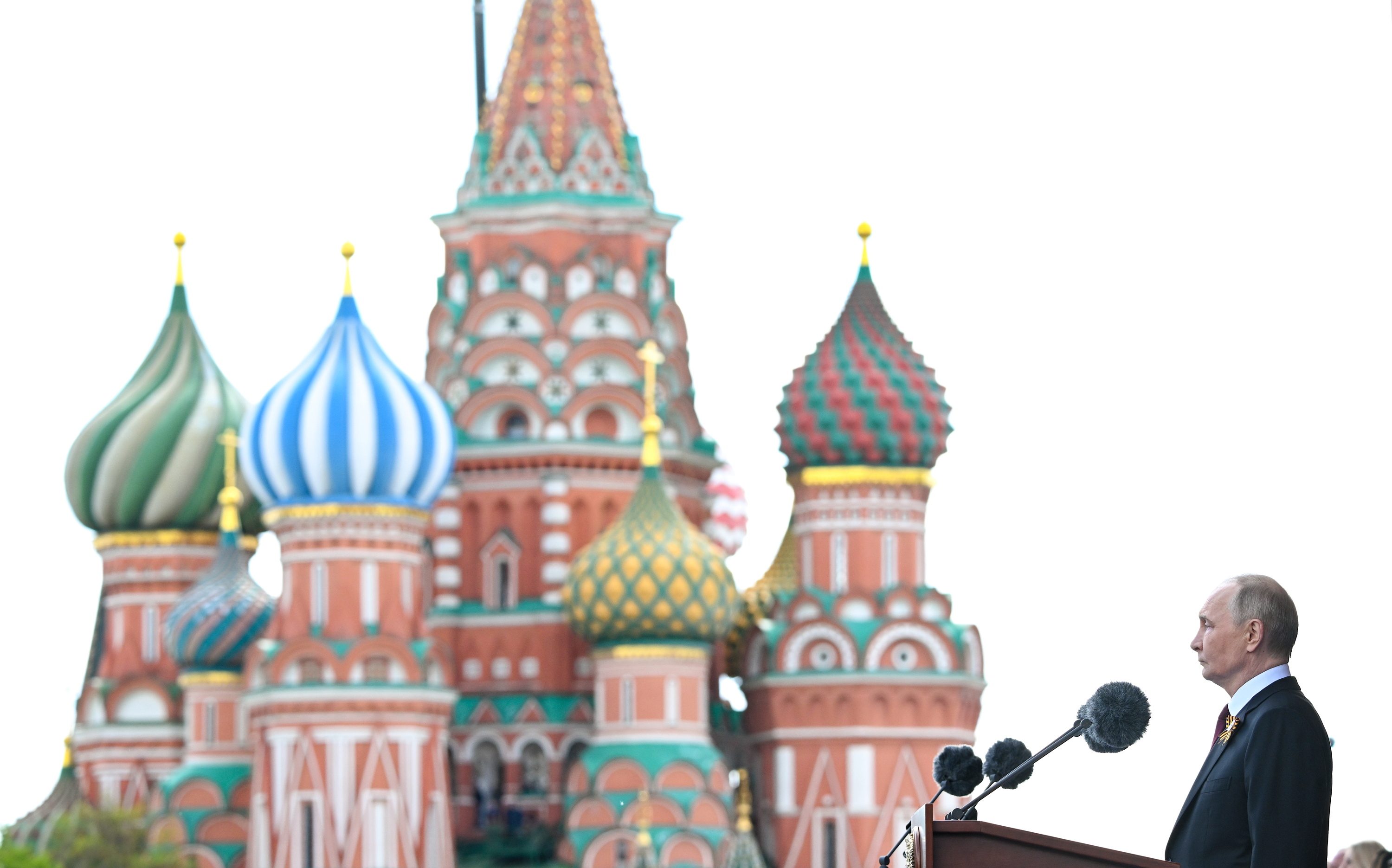 Vladimir Putin Garaipenaren Eguneko hitzaldian, gaur, Moskun. SERGEI BOBILEV / EFE