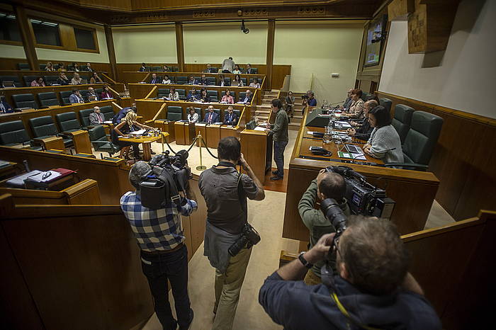 Osoko bilkura bat Eusko Legebiltzarrean, artxiboko irudi batean. JAIZKI FONTANEDA / FOKU