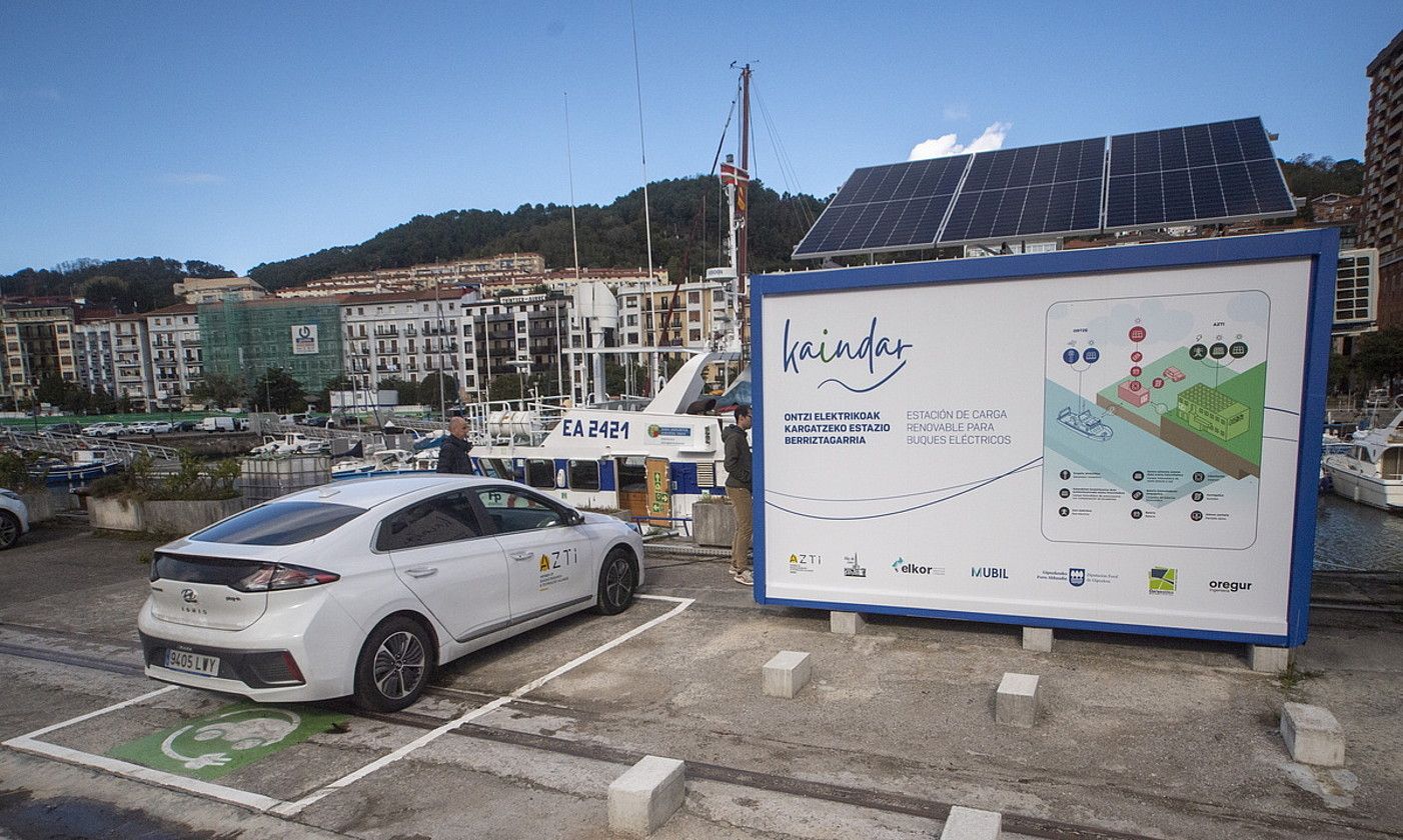 AZTIren Kaindar karga elektriko adimendunerako prototipoa, Pasaiako portuan. GORKA RUBIO / FOKU.
