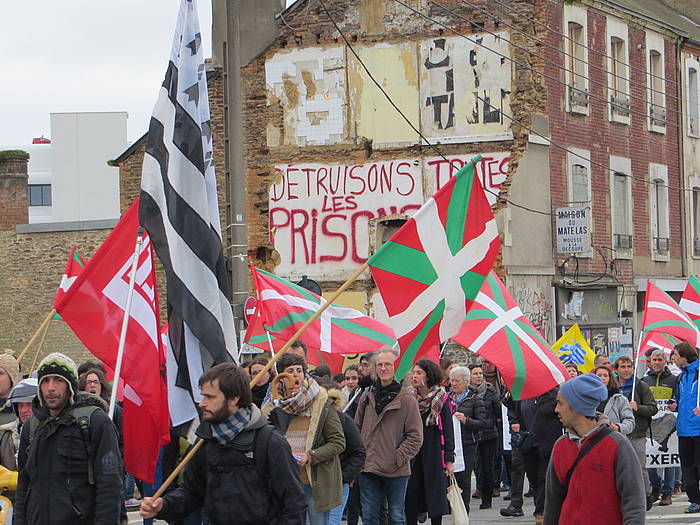 Lorentxa Guimon aske uzteko 2016an Roazhongo espetxera egin zen martxa. BERRIA