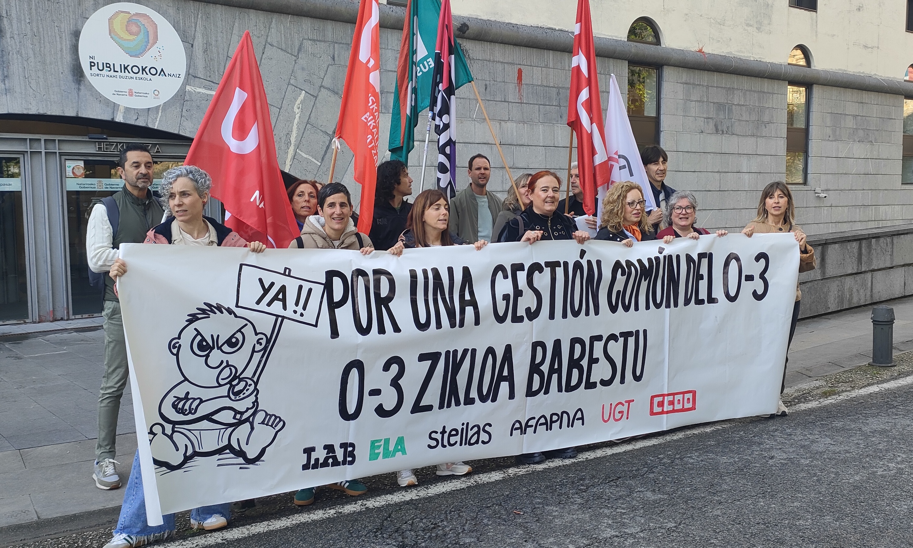 0-3 zikloko sindikatuen protesta, gaur, Nafarroako Hezkuntza Departamentuaren aurrean. ION ORZAIZ