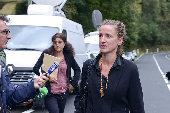Xantiana Cachenaut Iratxe Sorzabalen defentsa abokatuak adierazi du helegitea aurkeztuko duela Parisko Dei Auzitegiaren erabakiaren kontra. ISABELLE MIQUELESTORENA