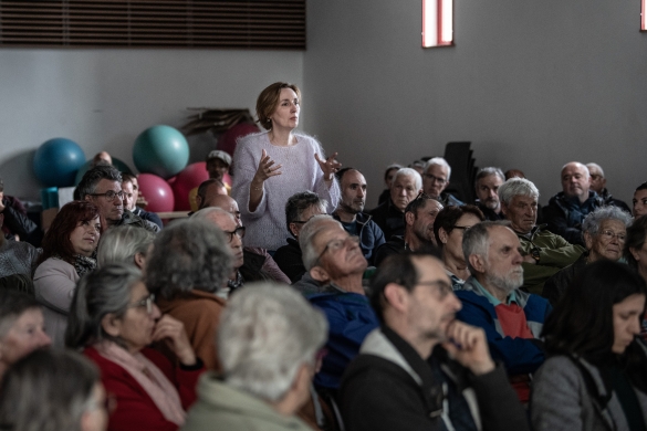 Ainhoa. Bilera publikoa desbideratzeari buruz Ainhoa. Bilera publikoa desbideratzeari buruz