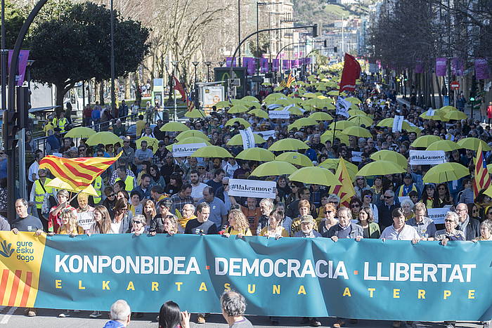 Gure Esku-k antolatuta manifestazioa egin zuten Donostian otsailean, epaiketaren harira. Larunbaterako ere antolatu dute manifestazioa. JUAN CARLOS RUIZ, FOKU