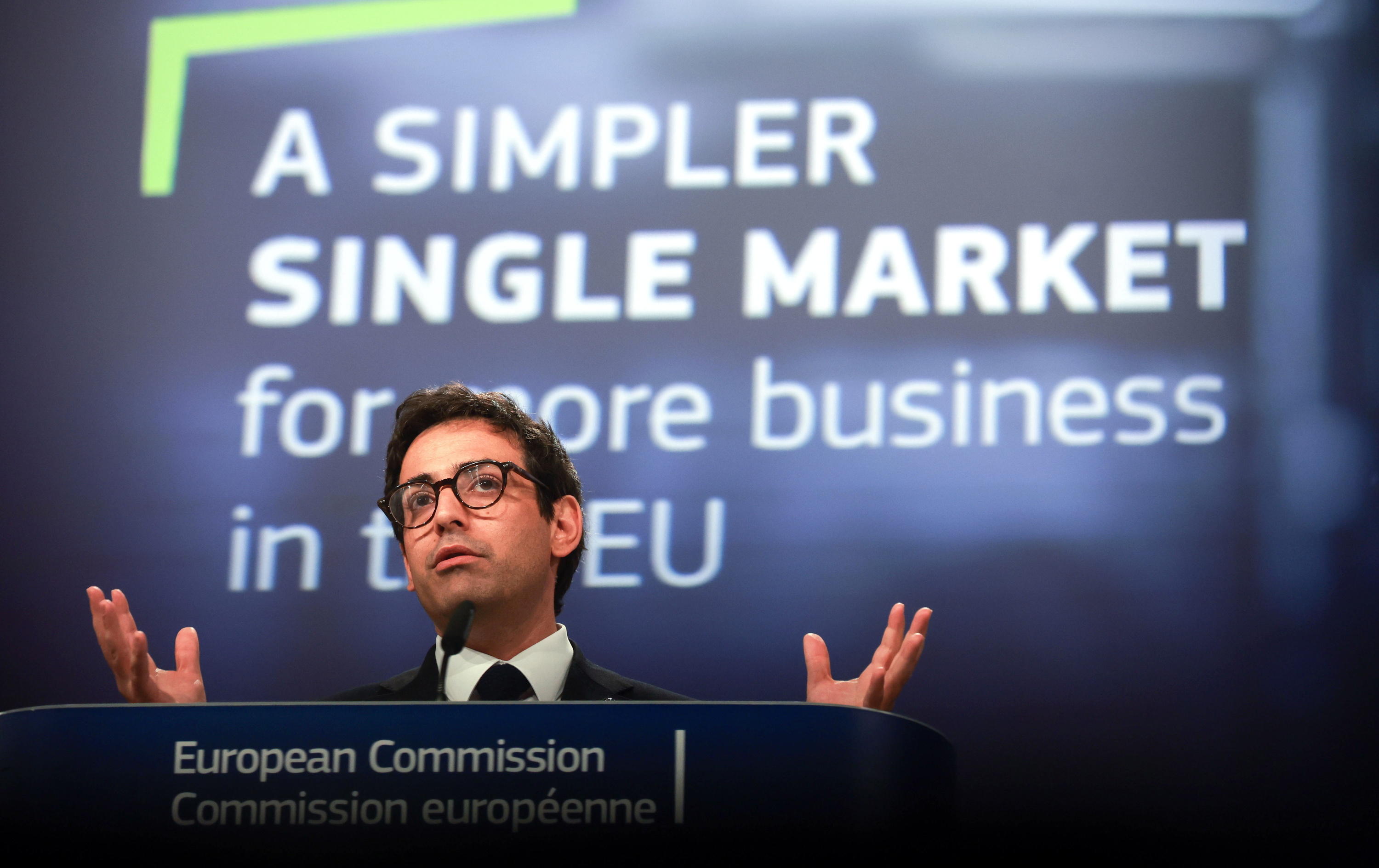 Stephane Sejourne Europako Batzordeko Industria estrategikorako lehendakariordea, gaur, Bruselan. OLIVIER HOSSLET / EFE 