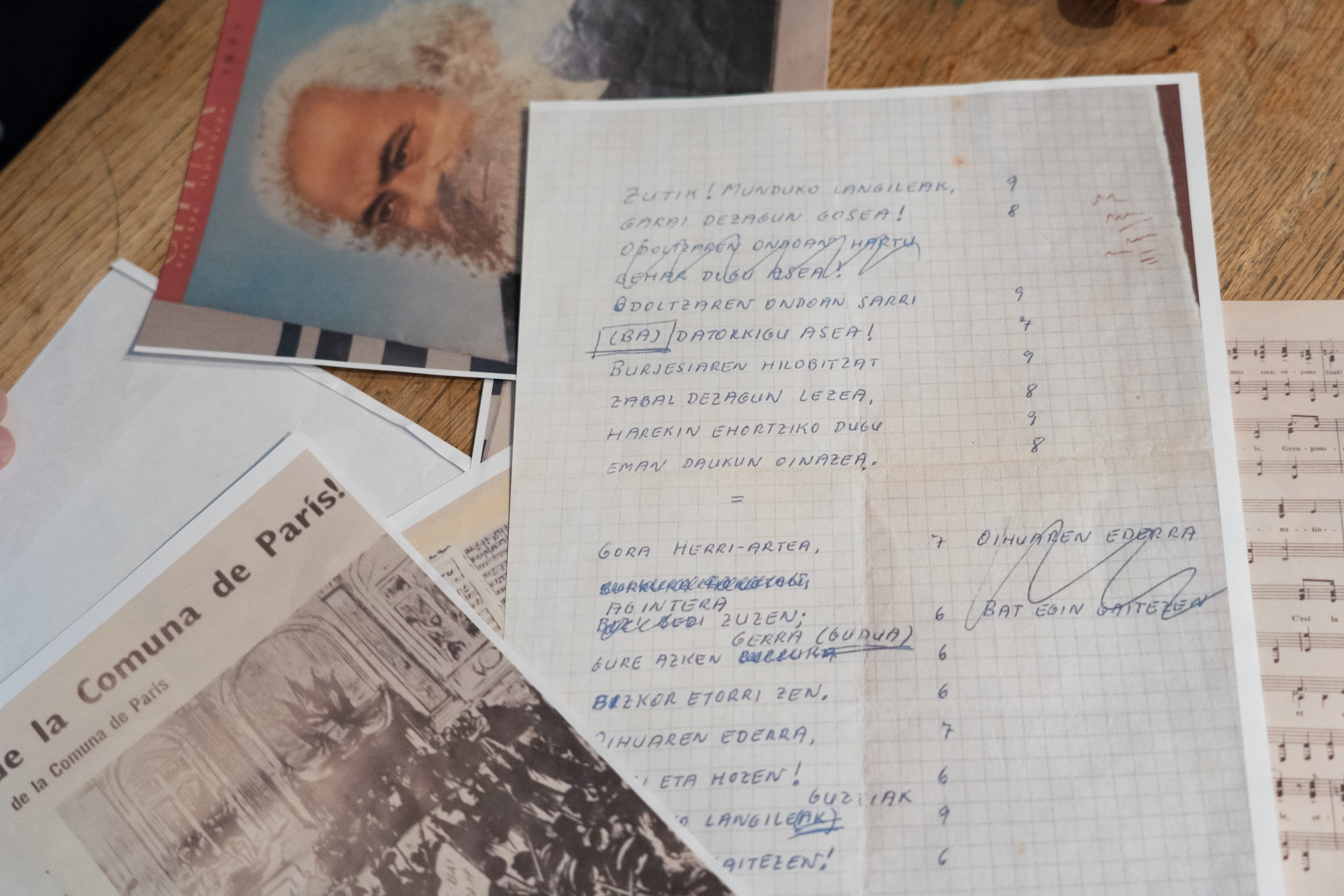 Gabriel Arestik 1971n euskaratu zuen 'Internazionala', berreskuratuta. JAGOBA MANTEROLA / FOKU