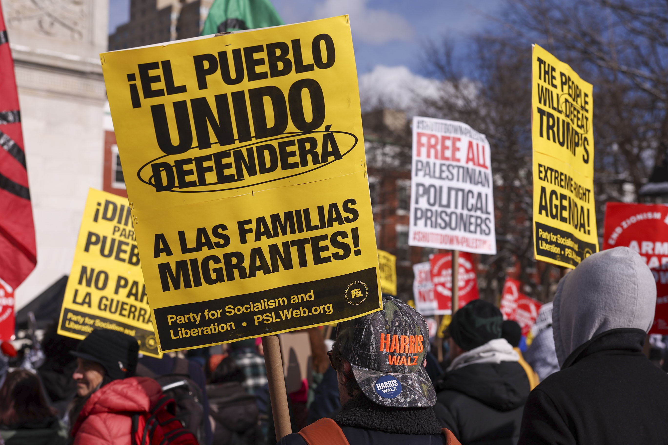 AEBetako Gobernuak migrazioaren arloan hartutako neurrien aurkako protesta bat, urtarrilean, New Yorken. SARAH YENESEL / EFE