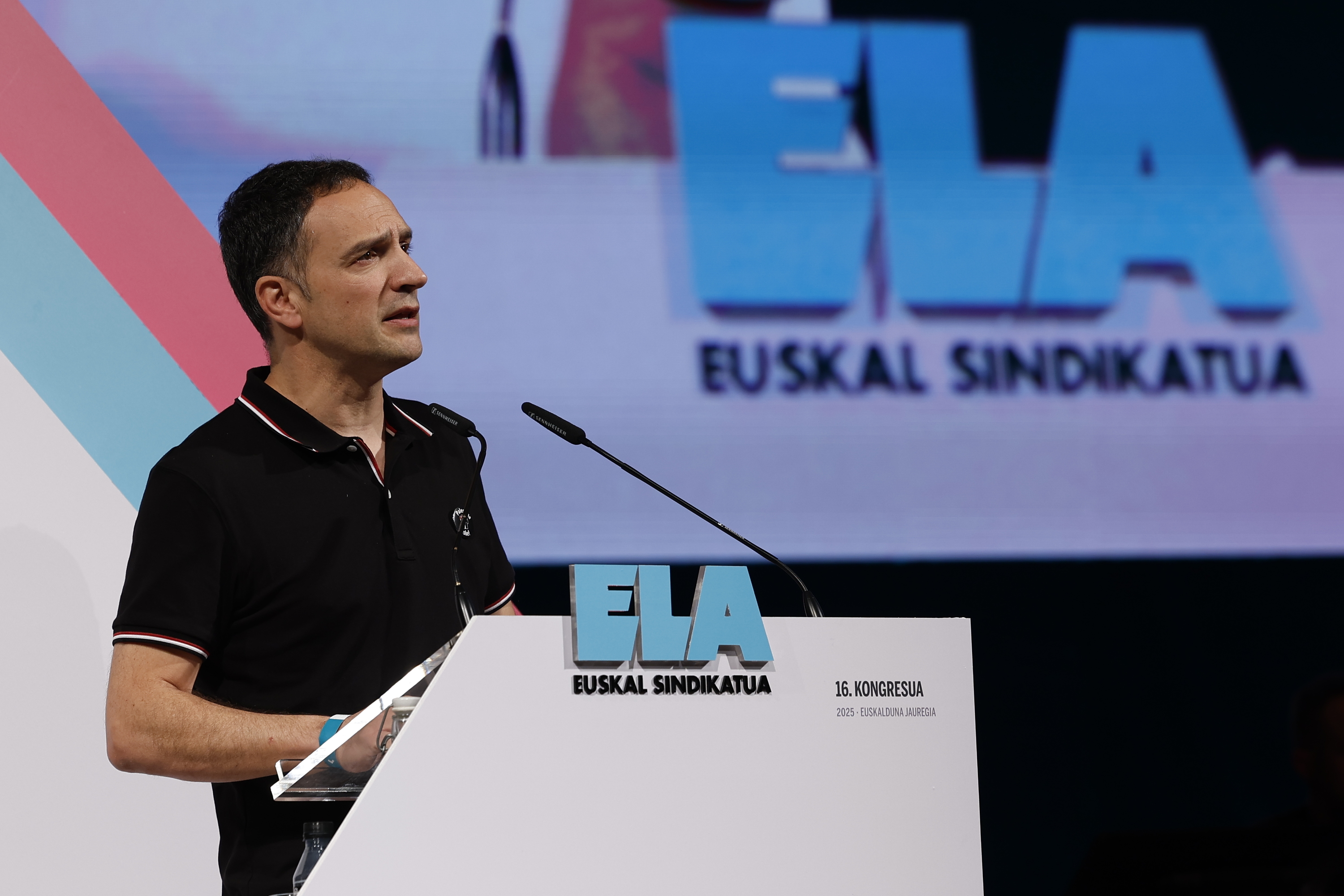 Mitxel Lakuntza ELAko idazkari nagusia, gaur, kongresuan. MIGUEL TOÑA / EFE