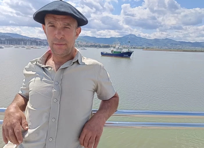 Aritz Martinez arrantzalea. HEGOI BELATEGI