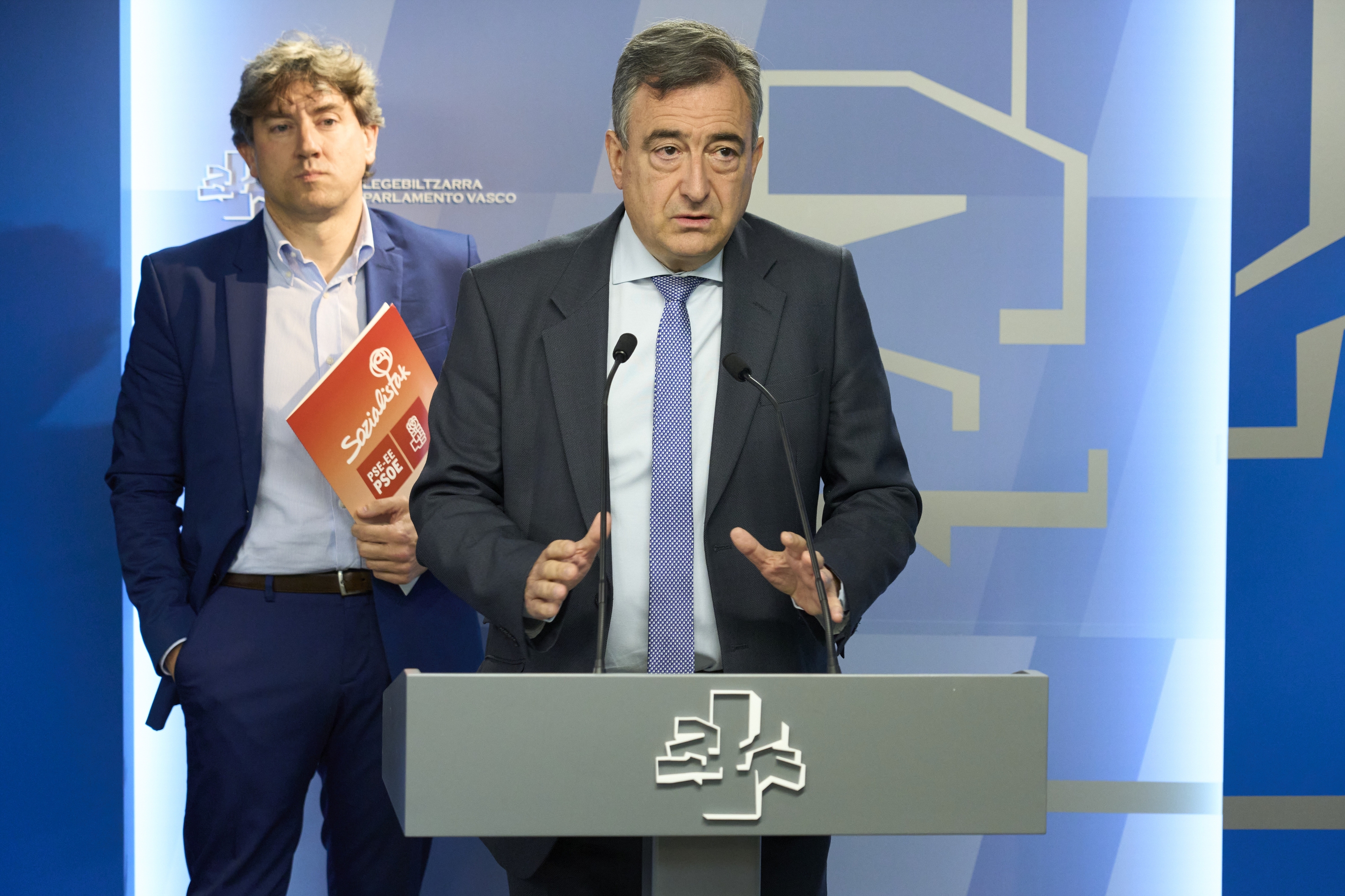 Aitor Esteban eta Eneko Andueza, gaur, Eusko Legebiltzarrean. L. RICO / EFE