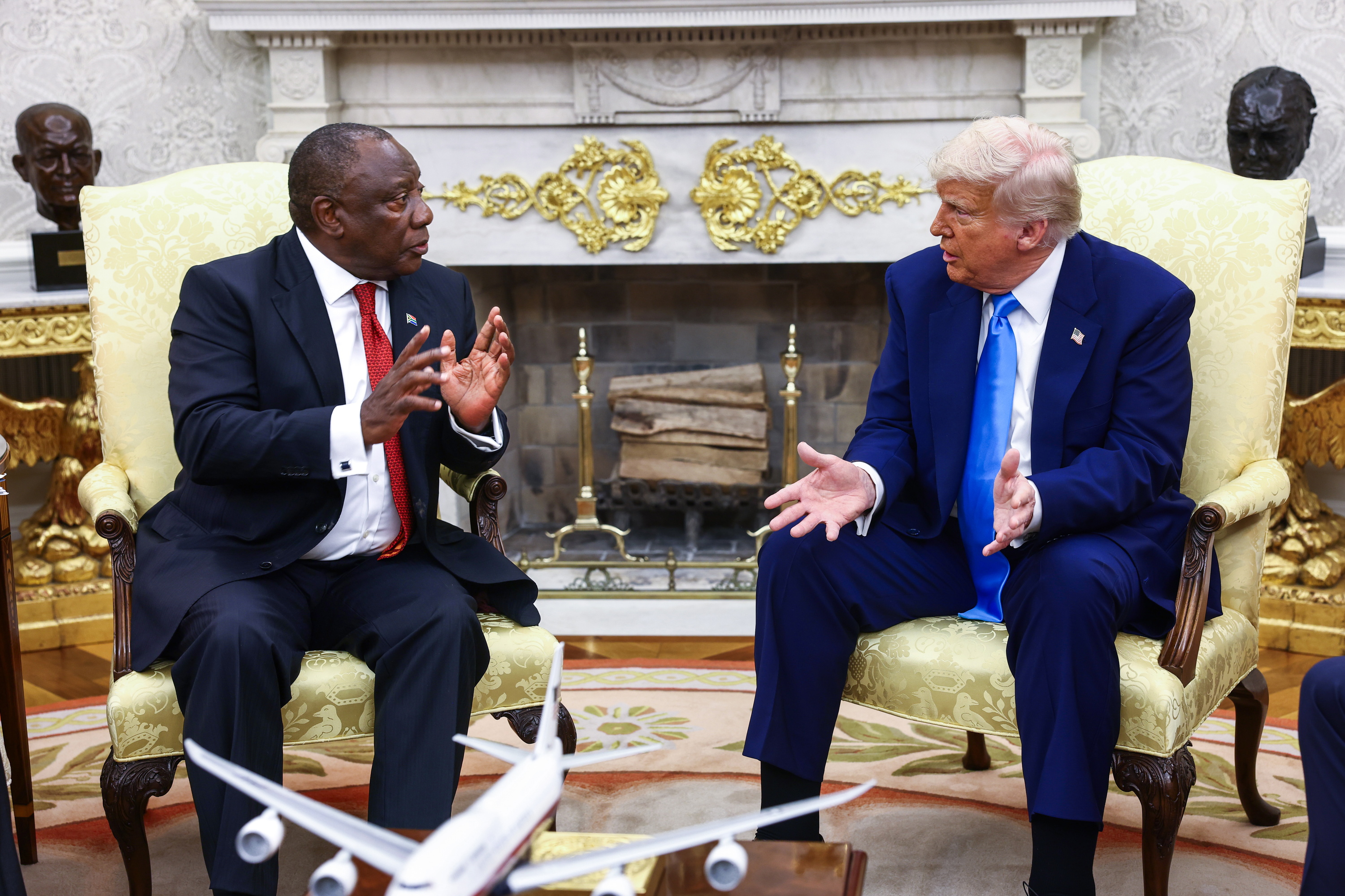 Ramaphosa eta Trump, maiatzaren 21ean, Etxe Zurian. JIM LO SCALZO / EFE