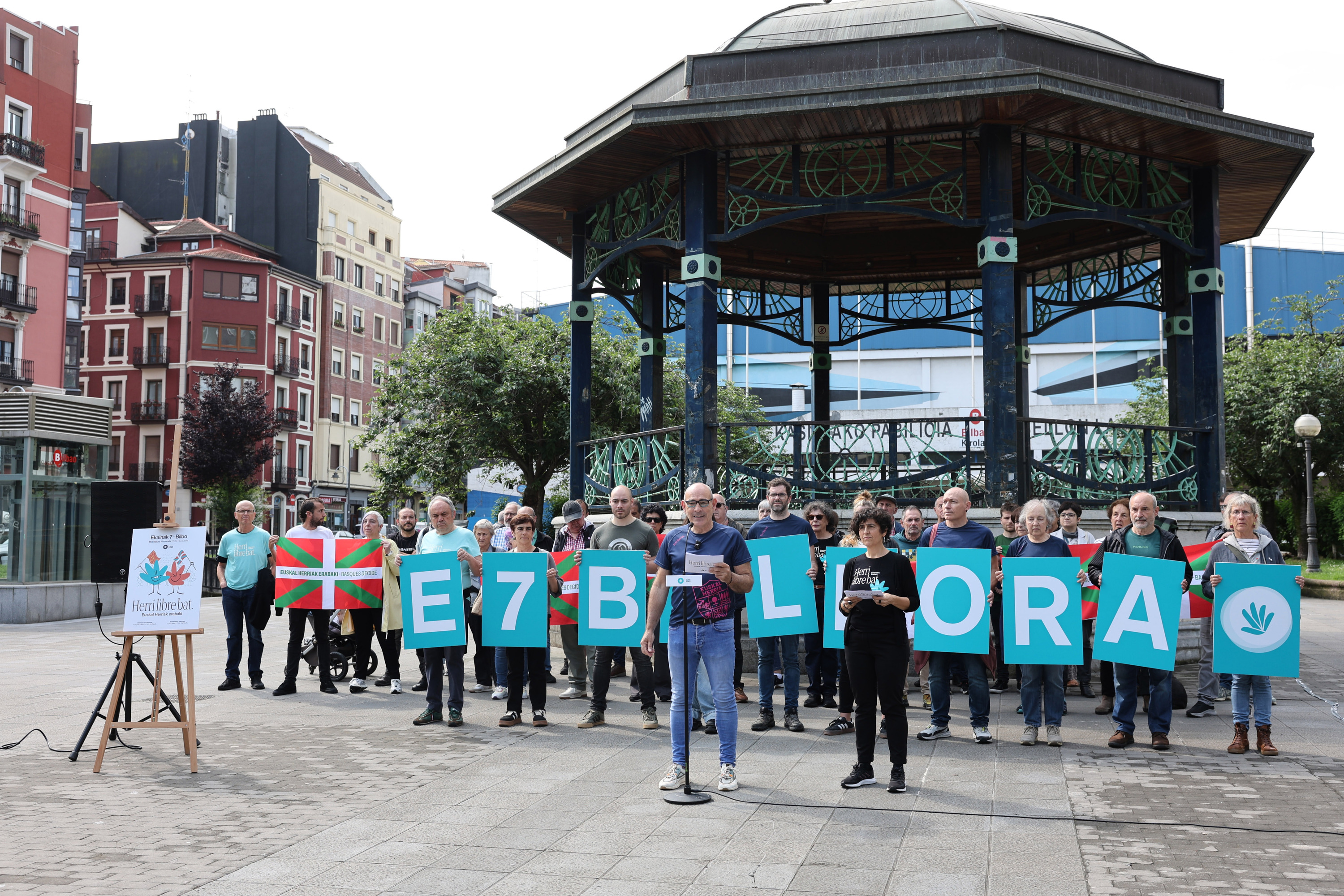 Mobilizaziorako deia egiteko agerraldia, gaur, Bilbon. OSKAR MATXIN EDESA / FOKU
