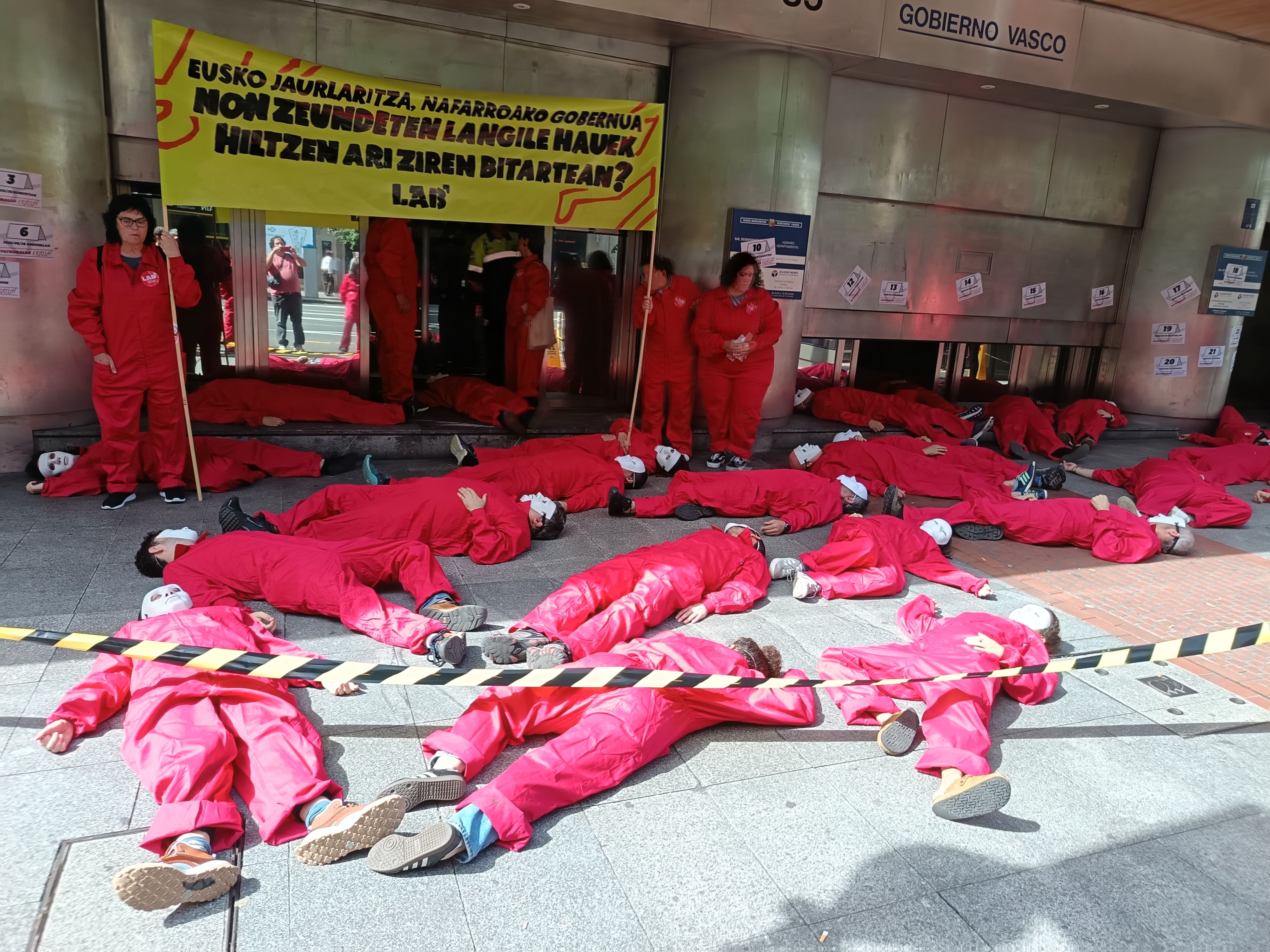LABek deituta Jaurlaritzaren Bilboko egoitzan egindako protesta. K.U.