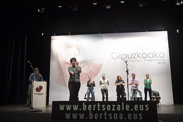 Gipuzkoako Bertsolari Txapelketako final-laurdena. JUAN CARLOS RUIZ