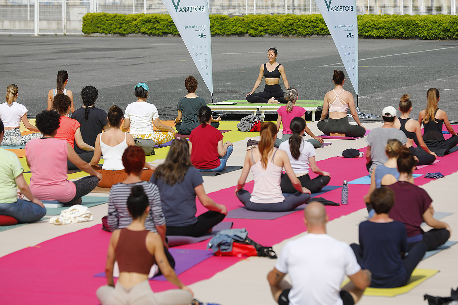 Yoga klasea ere eskaini dute gaur. ANDONI CANELLADA / FOKU