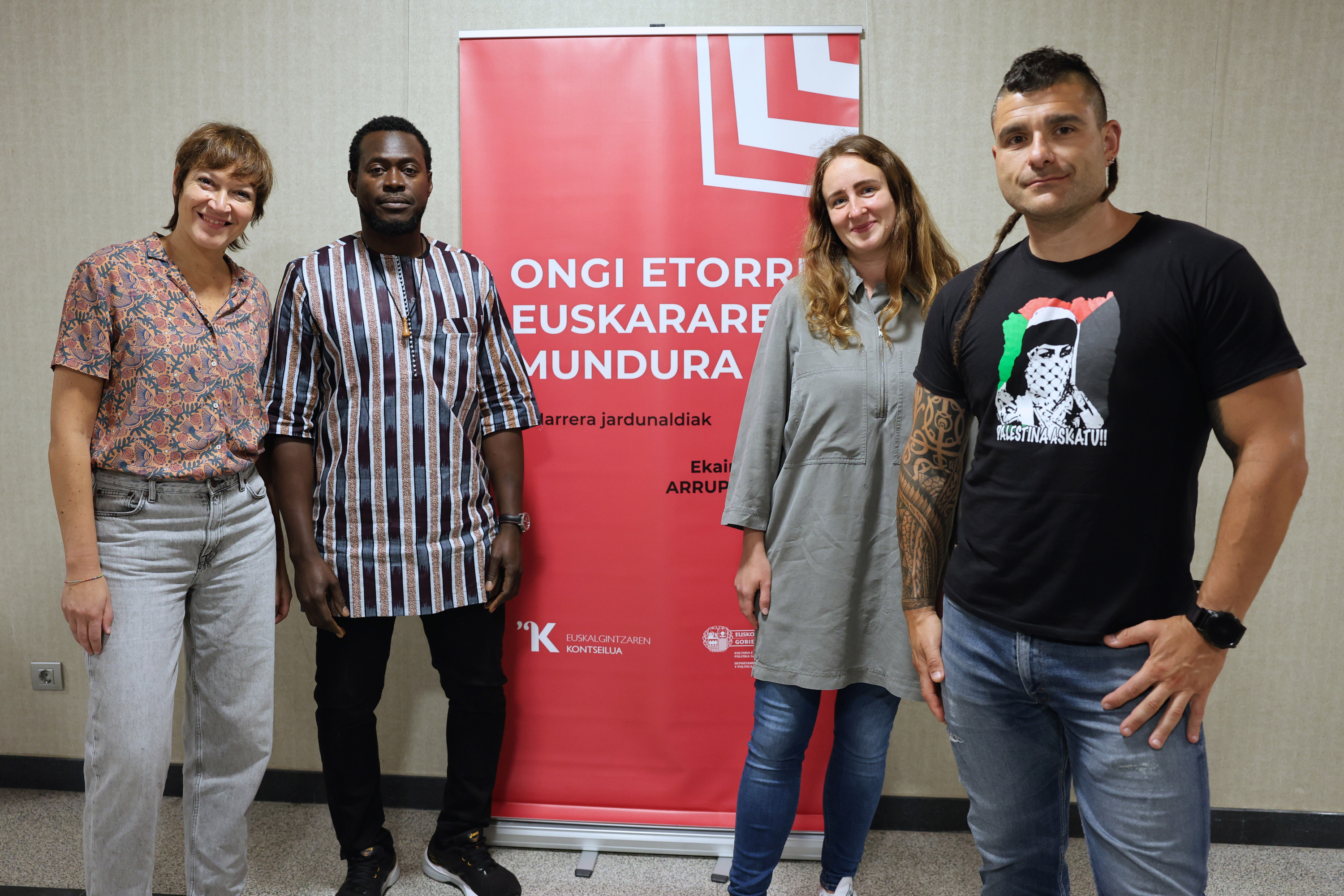 Ezkerretik, Eli Carrascosa, Boubacar Diouf, Julia Xerxneva eta Fernan Lopez. OSKAR MATXIN EDESA / FOKU