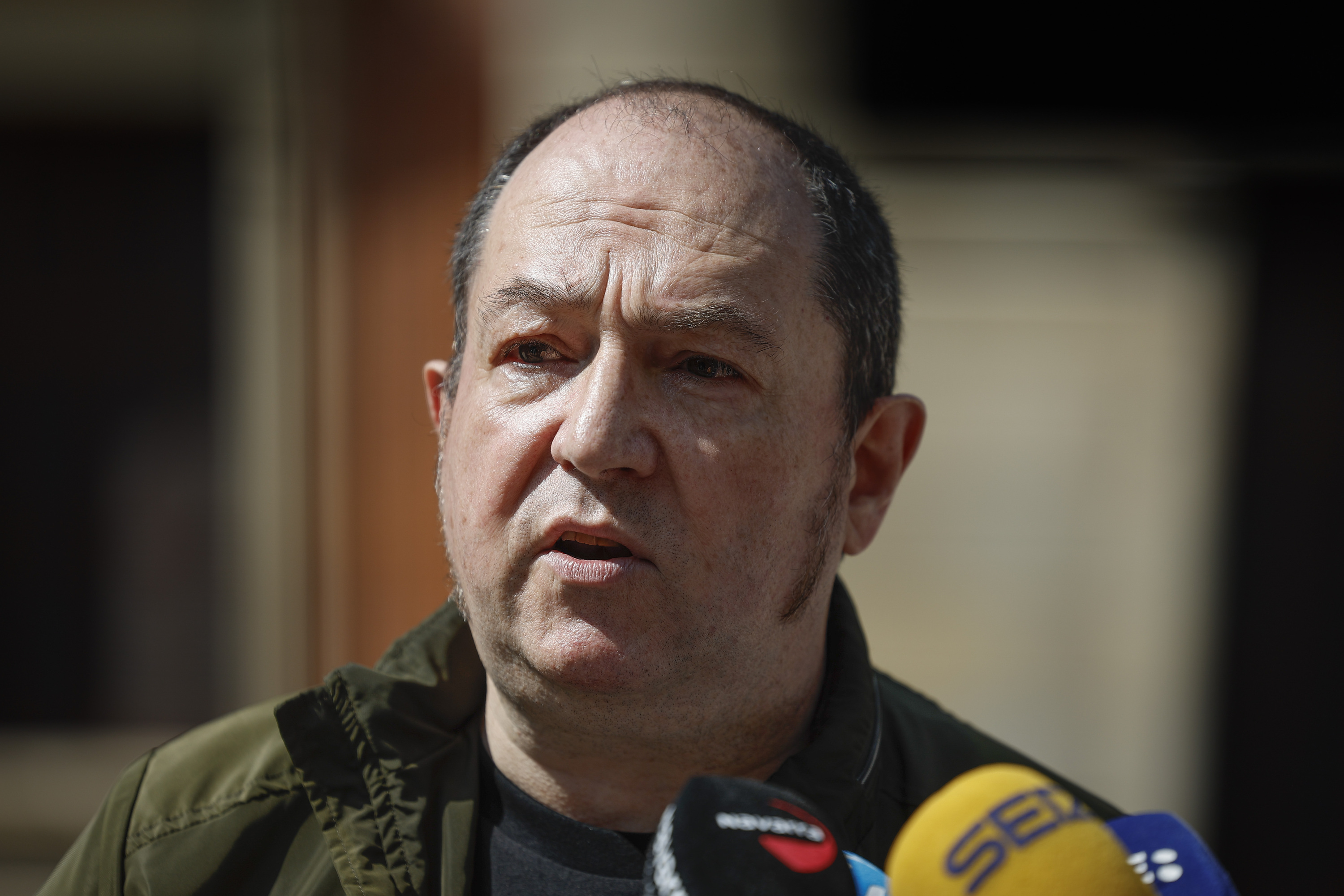 Pernando Barrena, atzo egindako agerraldian. VILLAR LOPEZ / EFE