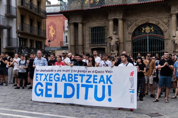 (ID_17496671406445) Iruñeko San Lorenzo kalean gertatutako etxegabetze baten aurkako (ID_17496671406445) Iruñeko San Lorenzo kalean gertatutako etxegabetze baten aurkako