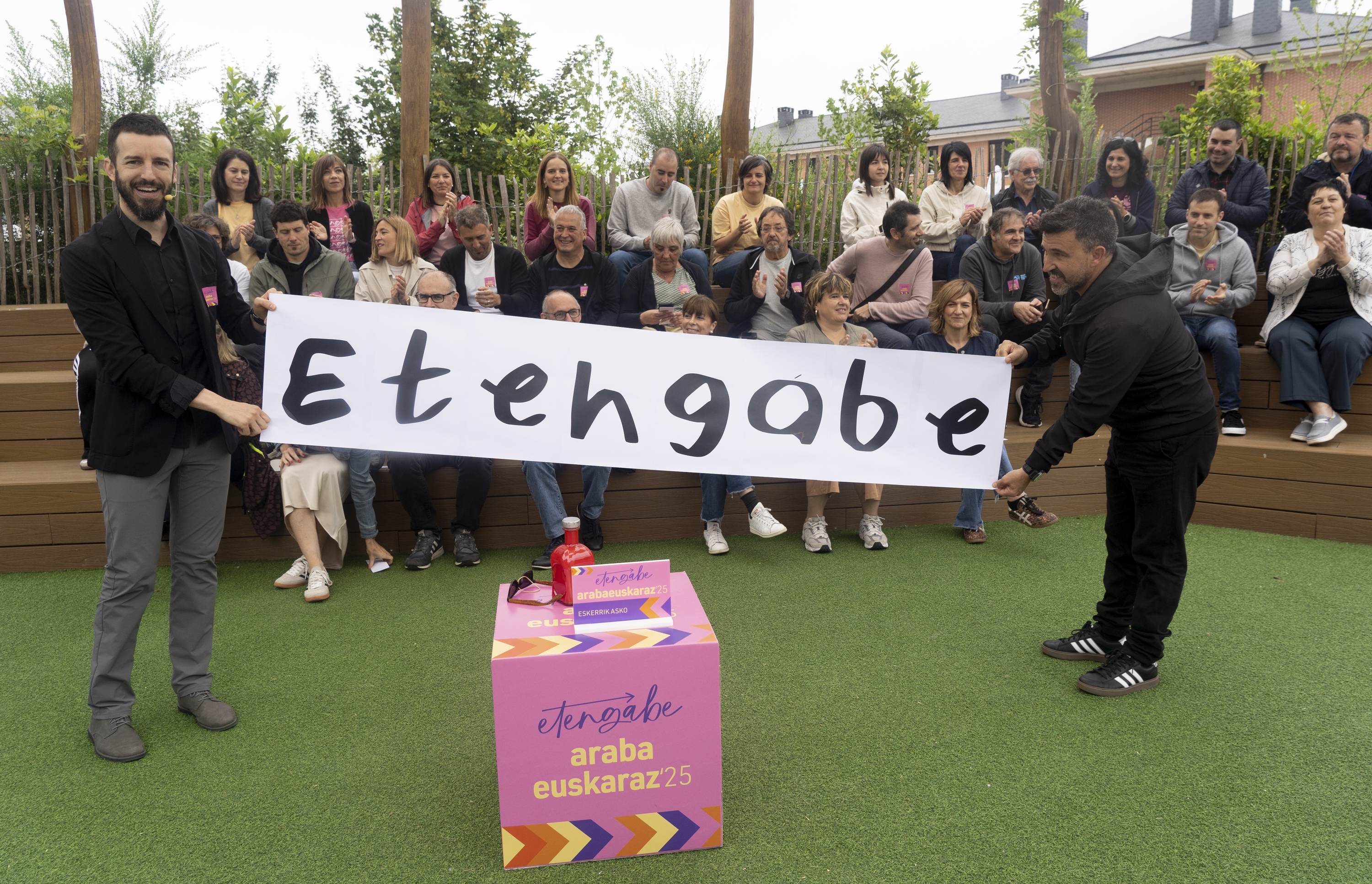 'Etengabe' izan du leloa aurtengo jaiak, orain artean lanean aritu direnei aitortza gisa.