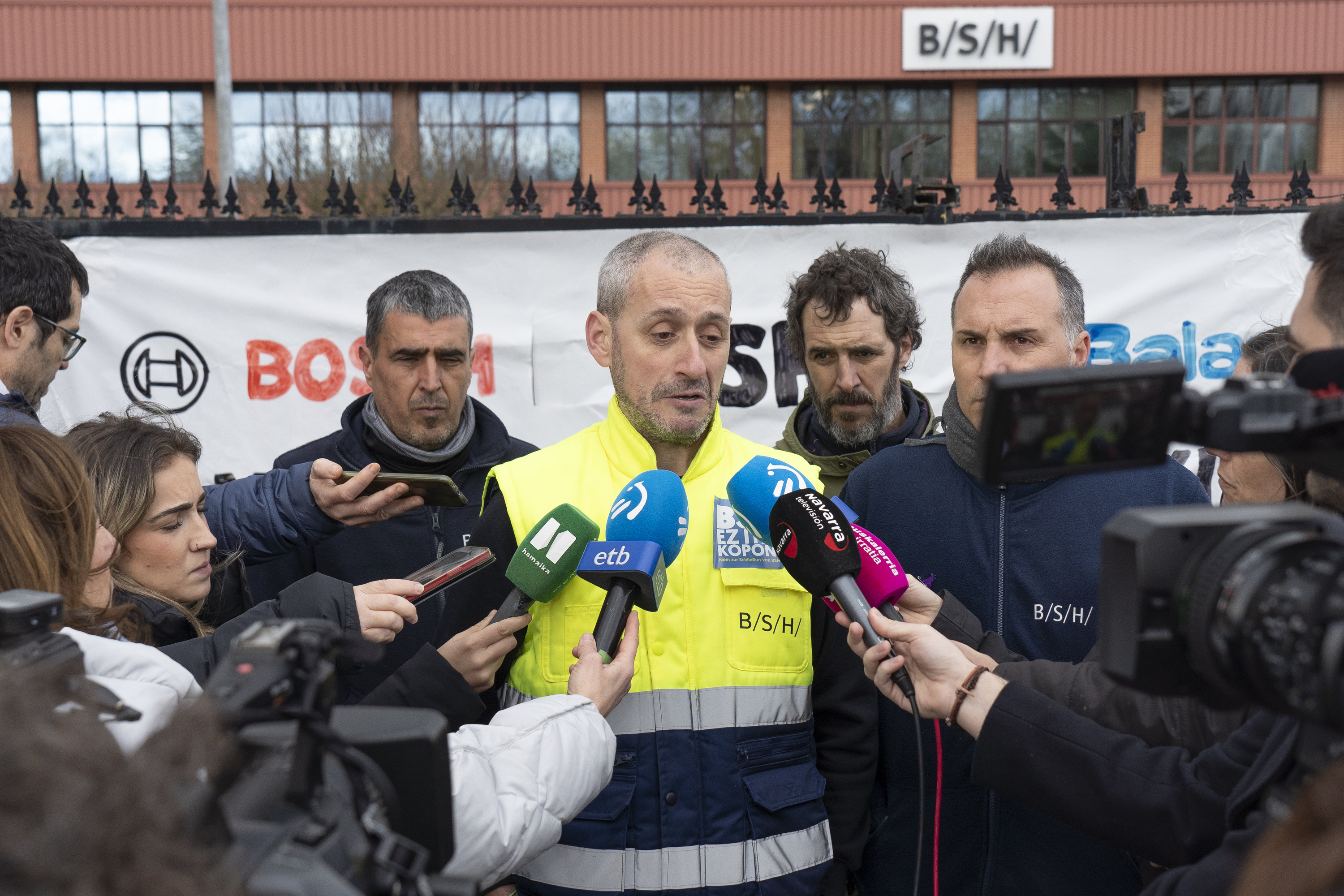 Juanjo Hermoso de Mendoza, martxoan, kazetarien aurrean adierazpenak egiten. IÑIGO URIZ / FOKU