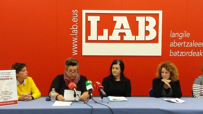 LABeko kideen agerraldia, gaur; tartean dira Idazkaritza Feministakoak ere. LAB SINDIKATUA