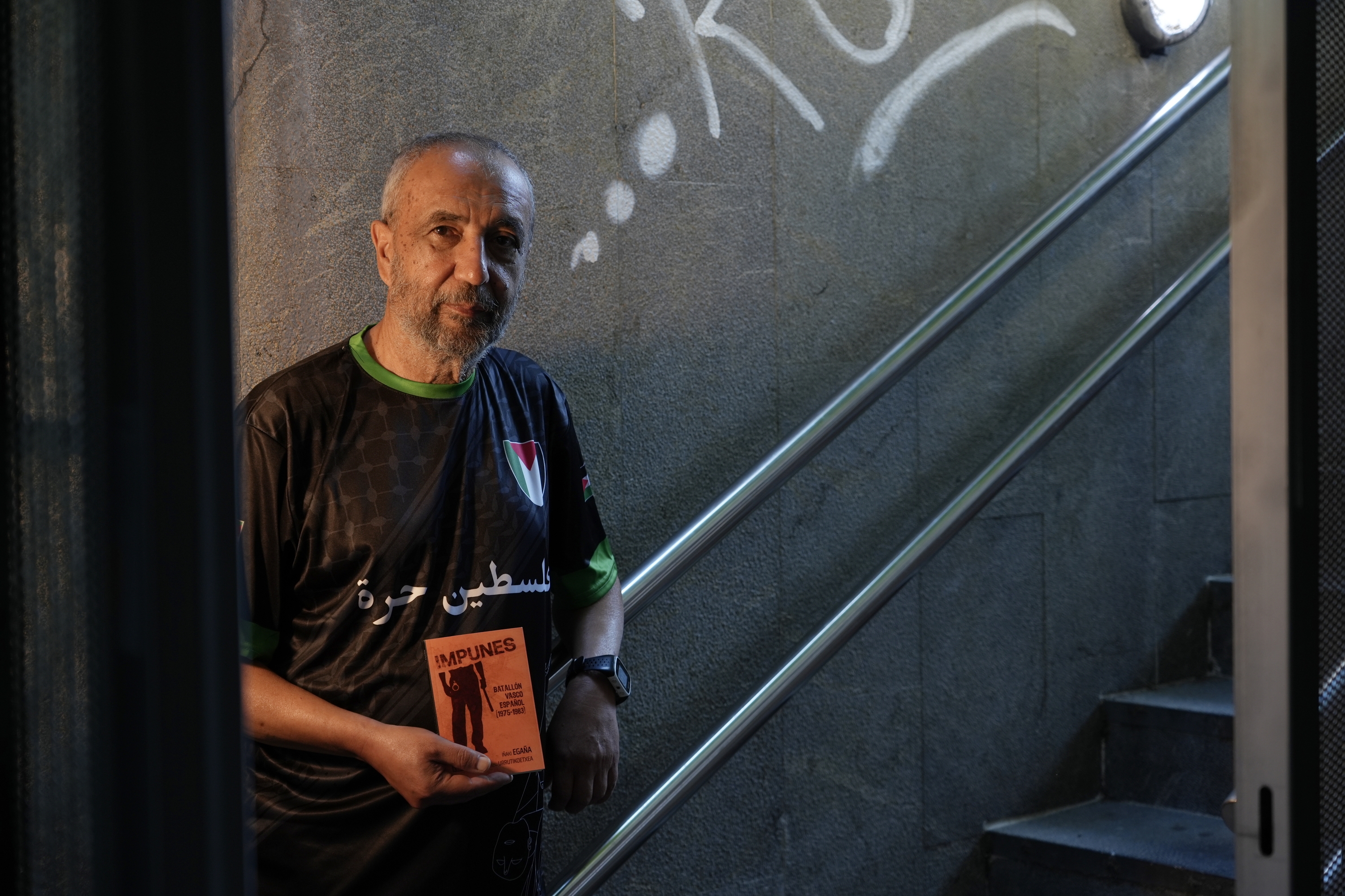 Iñaki Egaña, 'Impunes' liburuaren egilea. JON URBE / FOKU