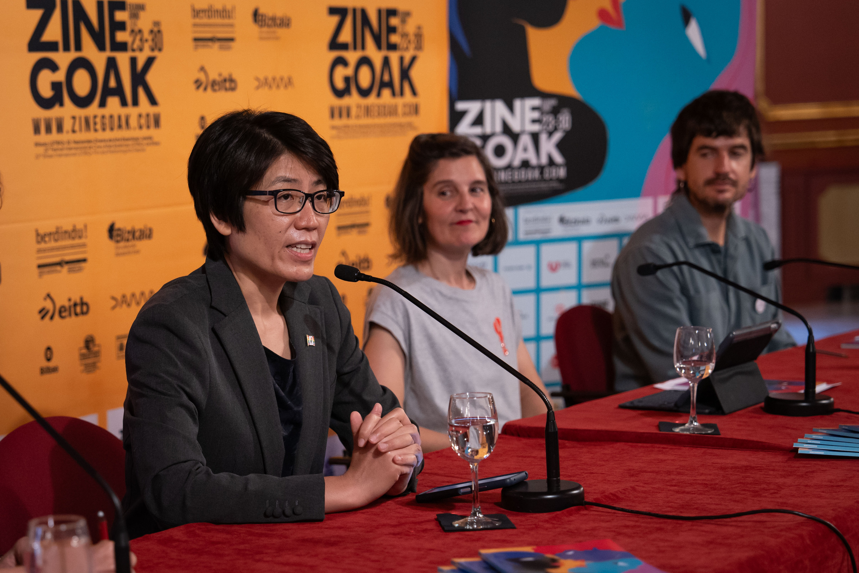 Hoho Liu, Alaitz Arenzana eta Julen Nafarrete, gaur, Bilbon eginiko agerraldian. ZINEGOAK