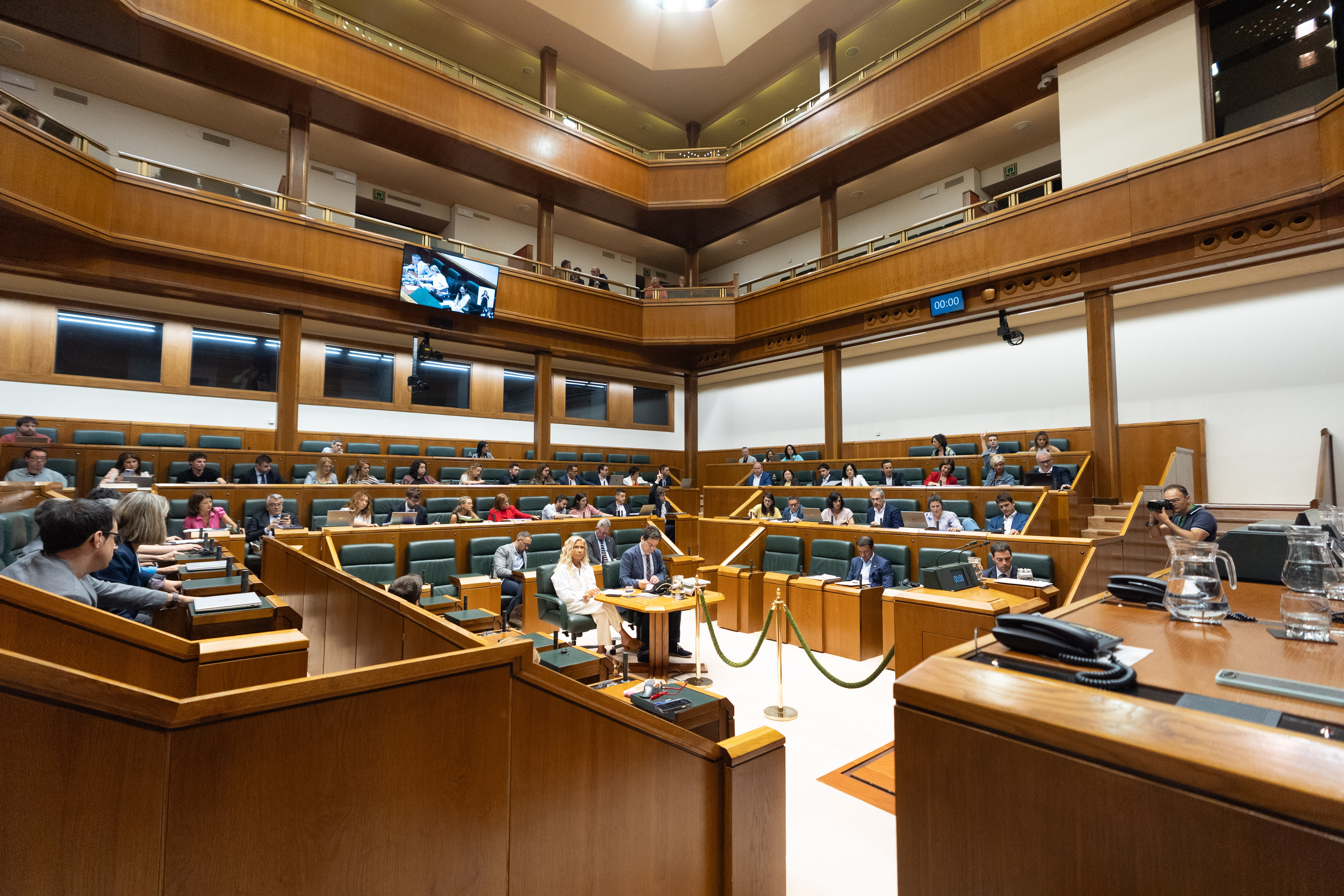 Eusko Legebiltzarreko azken osoko bilkura egin dute gaur, udako oporraldiaren aurretik. ENDIKA PORTILLO / FOKU